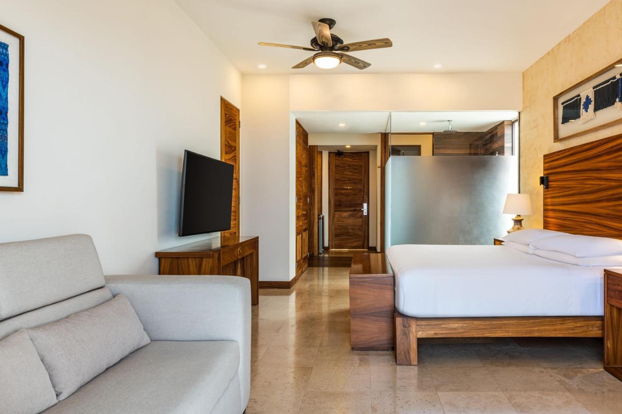 Habitación Deluxe en régimen de todo incluido con sofá cama, balcón y vistas a la bahía - 1 cama extragrande