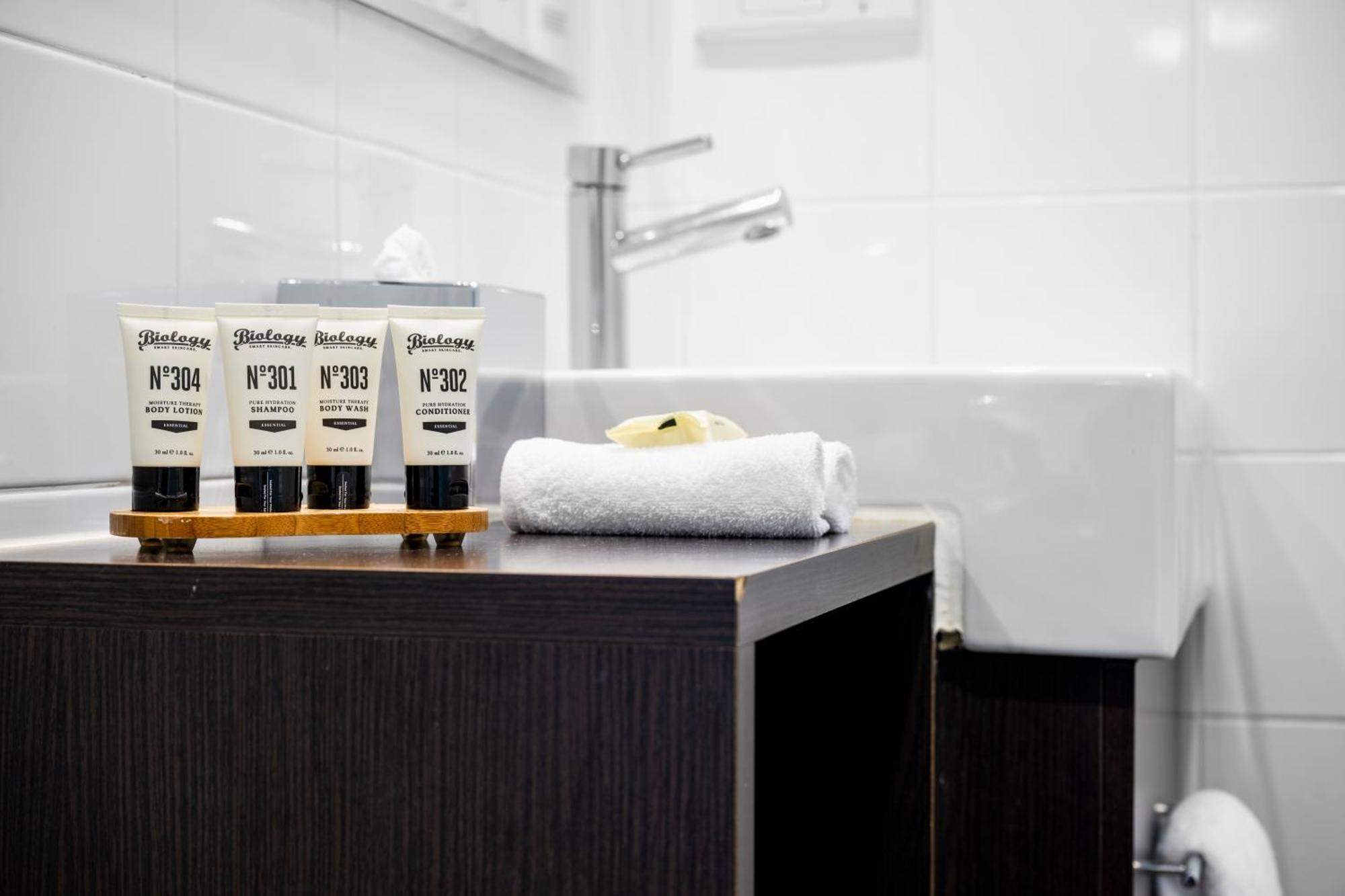 King Junior Suite with Spa Bath and Balcony - Privilege