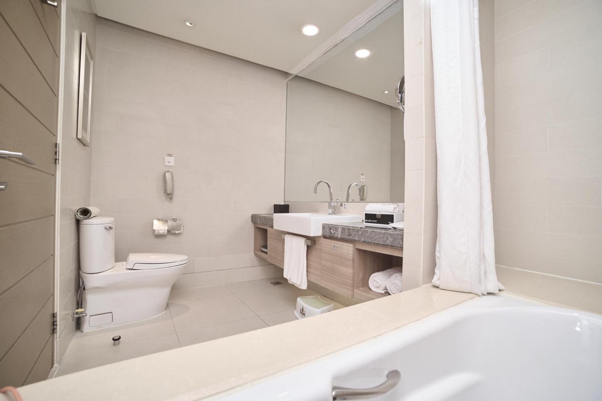 Standard Twin Room with River View