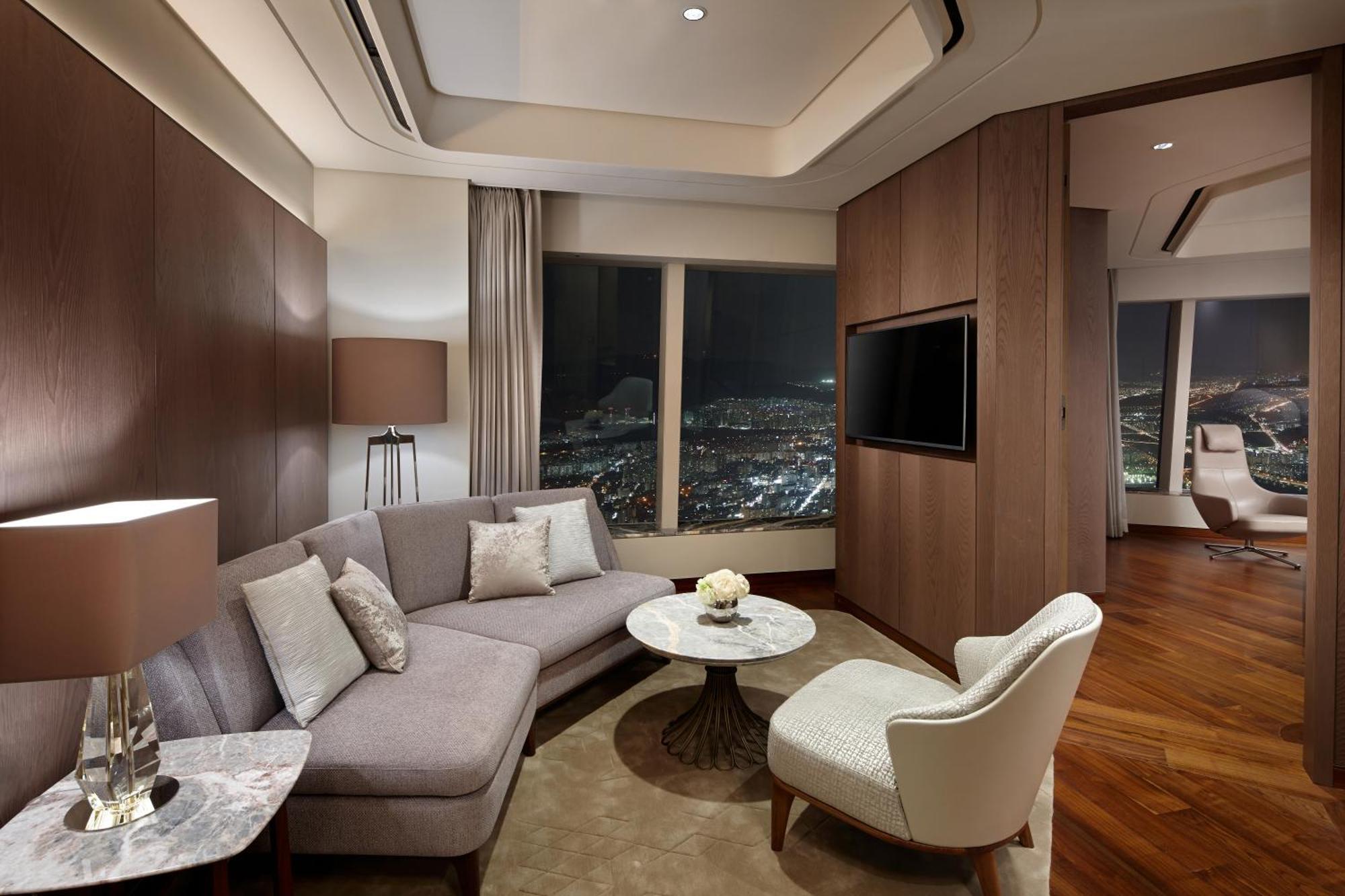 Deluxe Suite Double River view & Scenic Bath