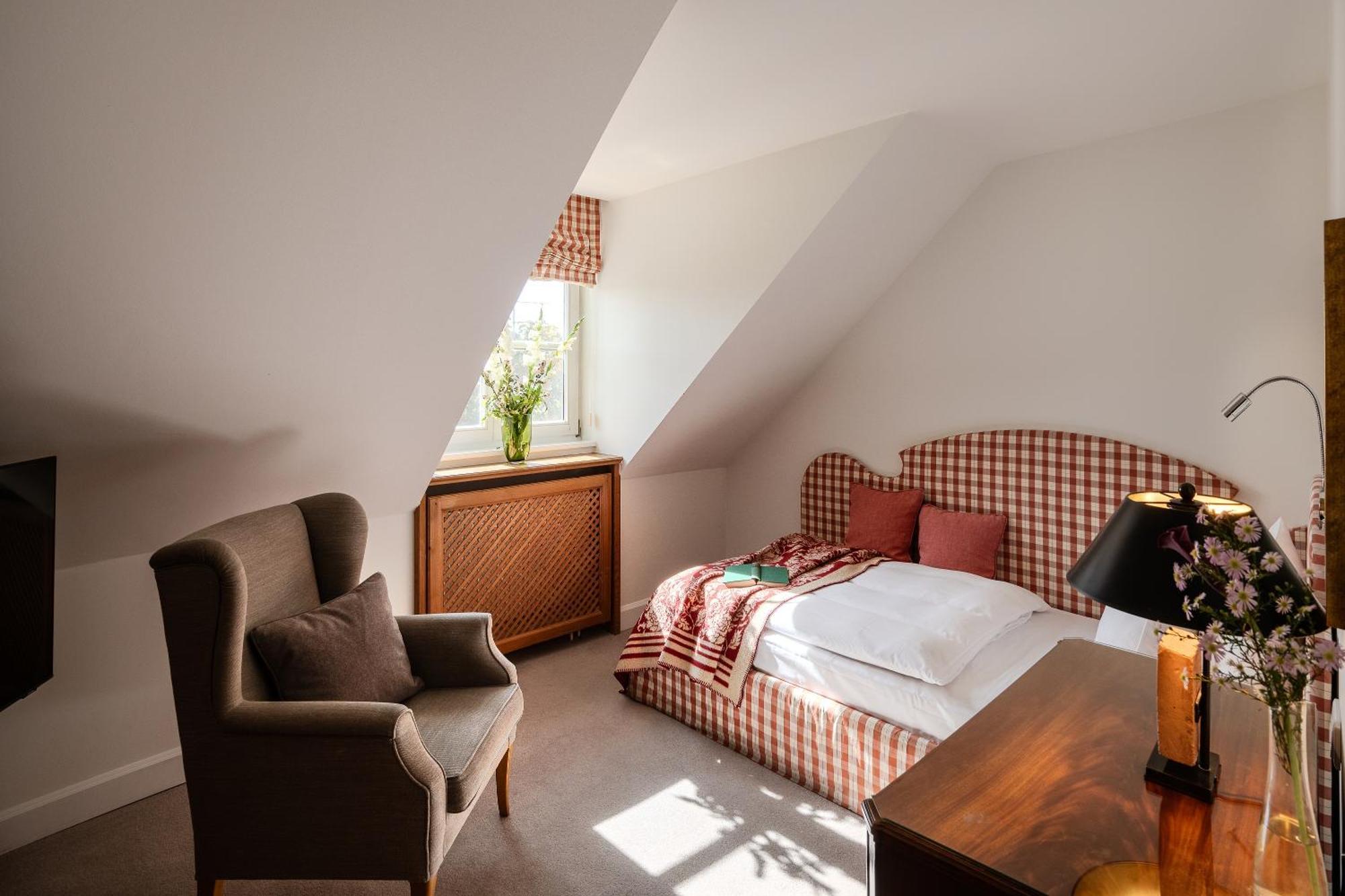 Business Single Room