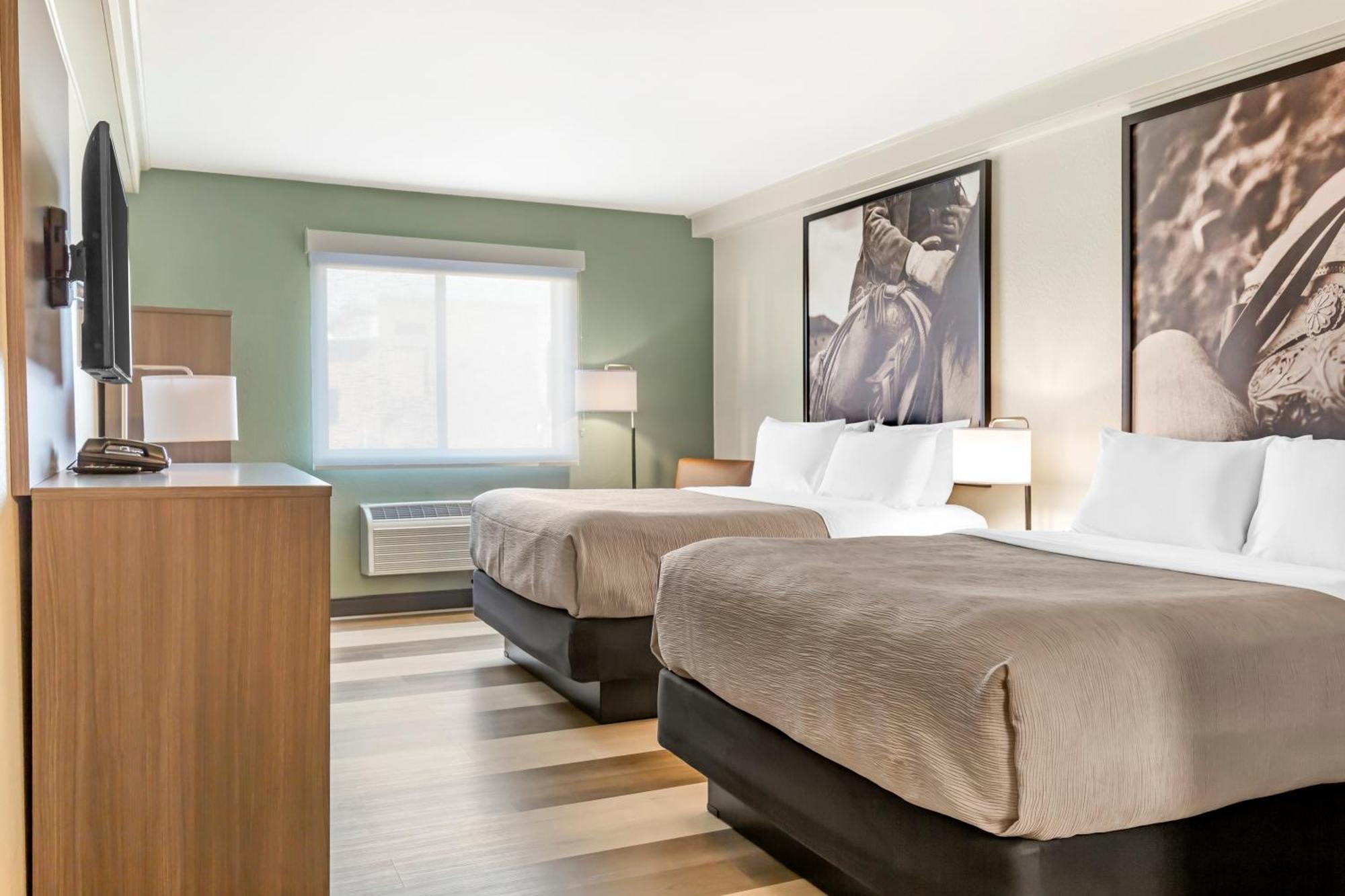 Queen Room with Two Queen Beds - Non-Smoking