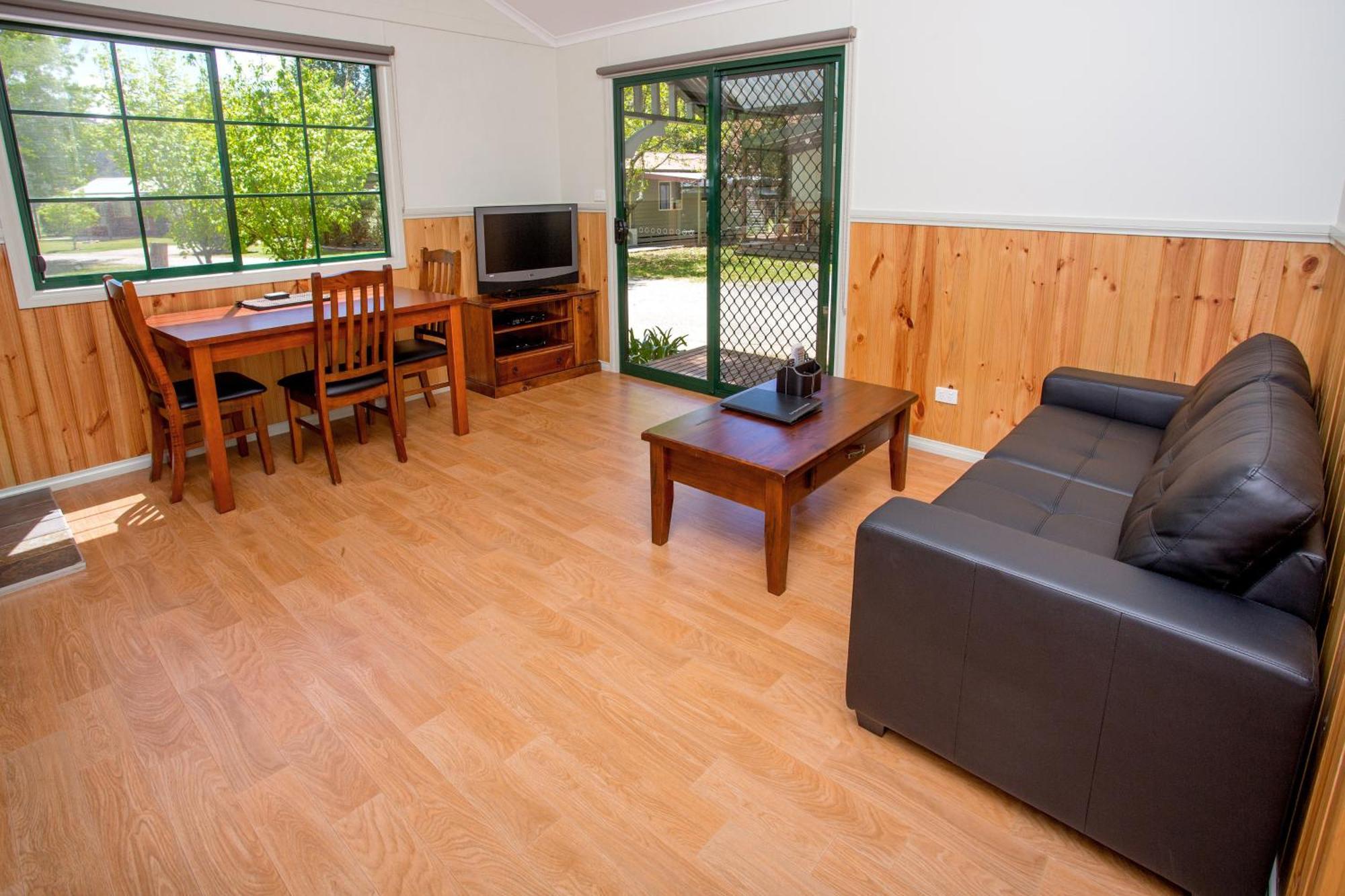 Superior 1 Bedroom Cabin