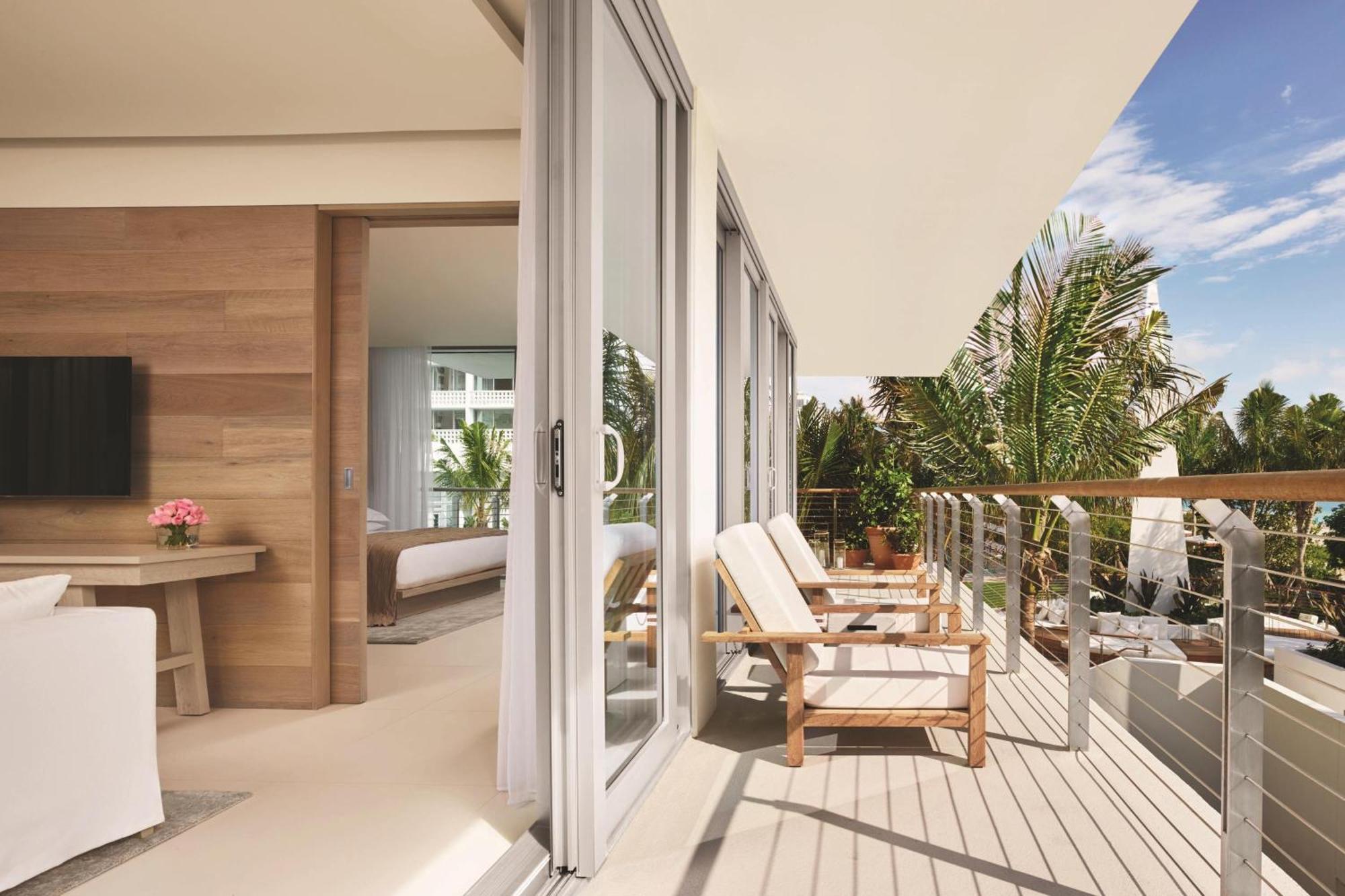 Oceanfront Bungalow Suite,1706693537:JPEG
