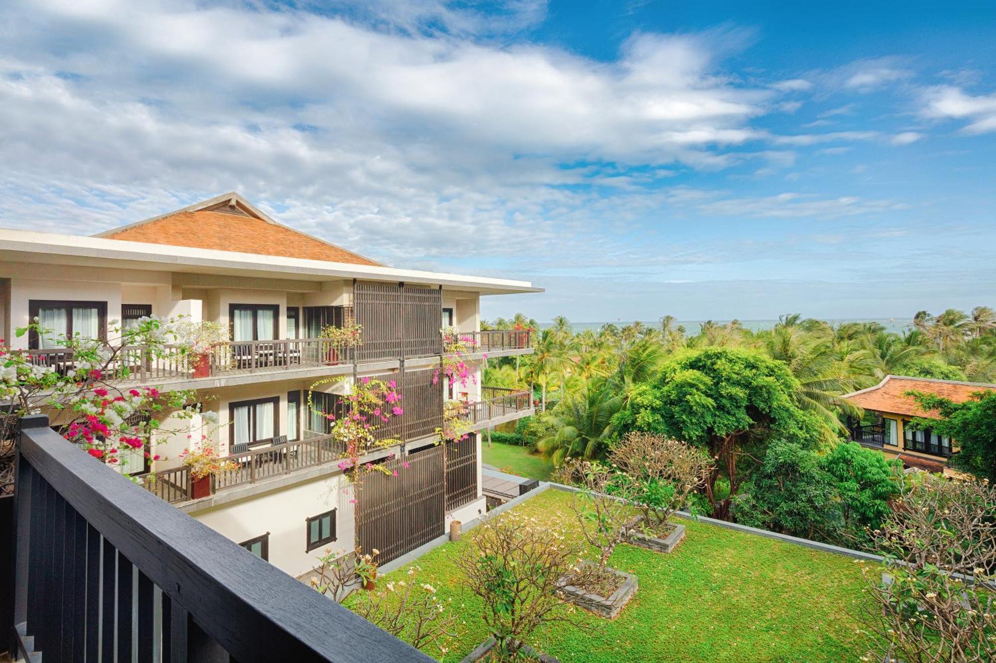 Deluxe Room with Ocean View