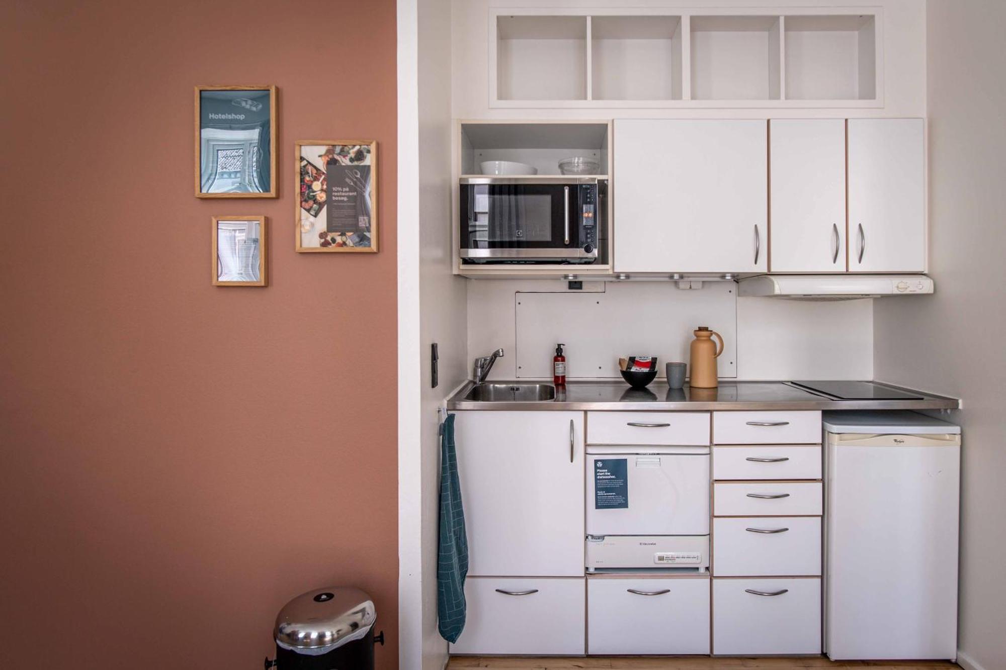 One-Bedroom Apartment Street View