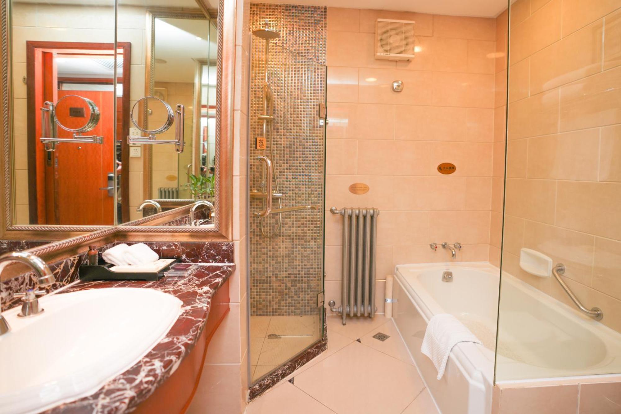Bund View Classic Twin Room