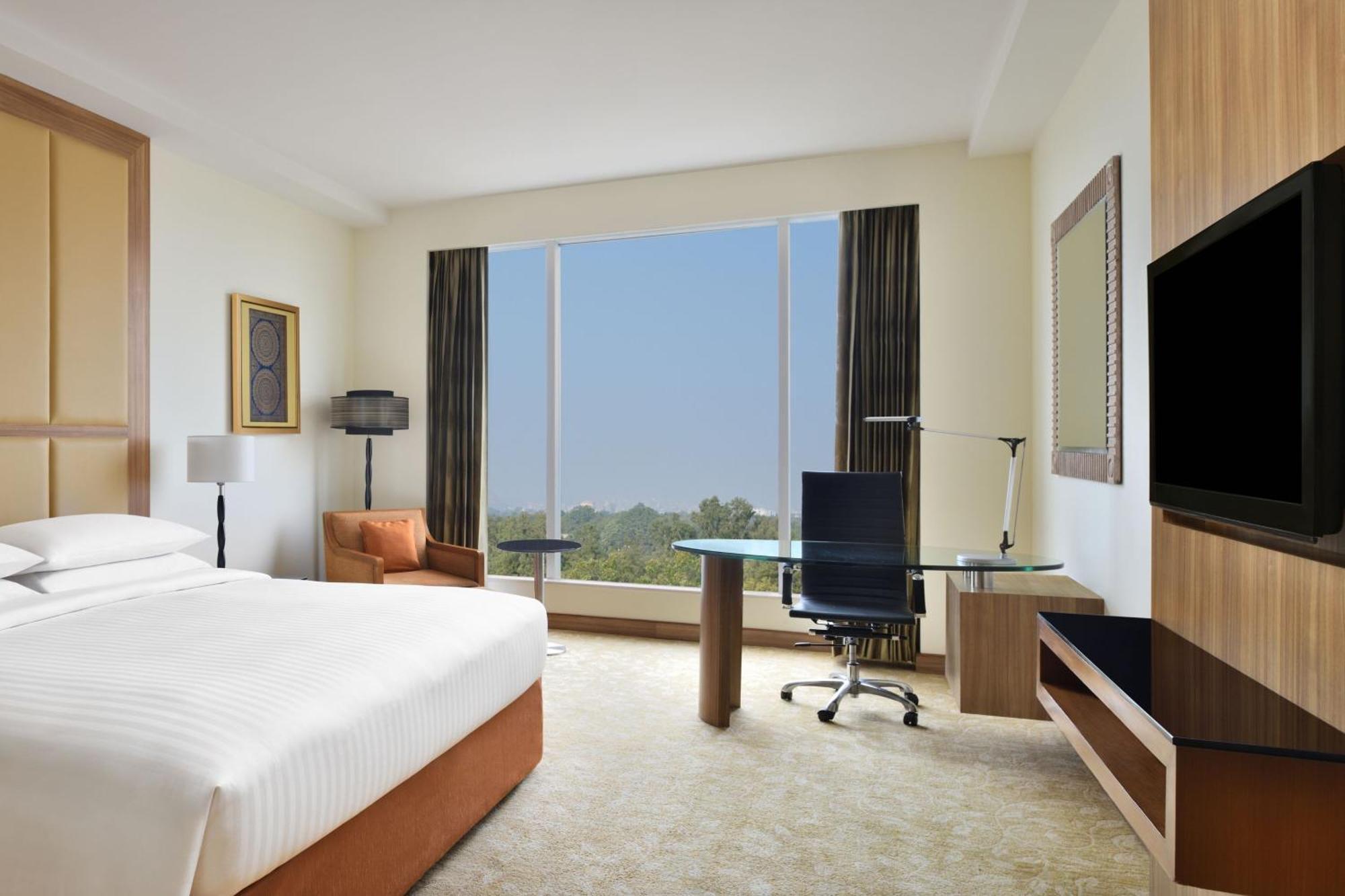 King Room with Pool View