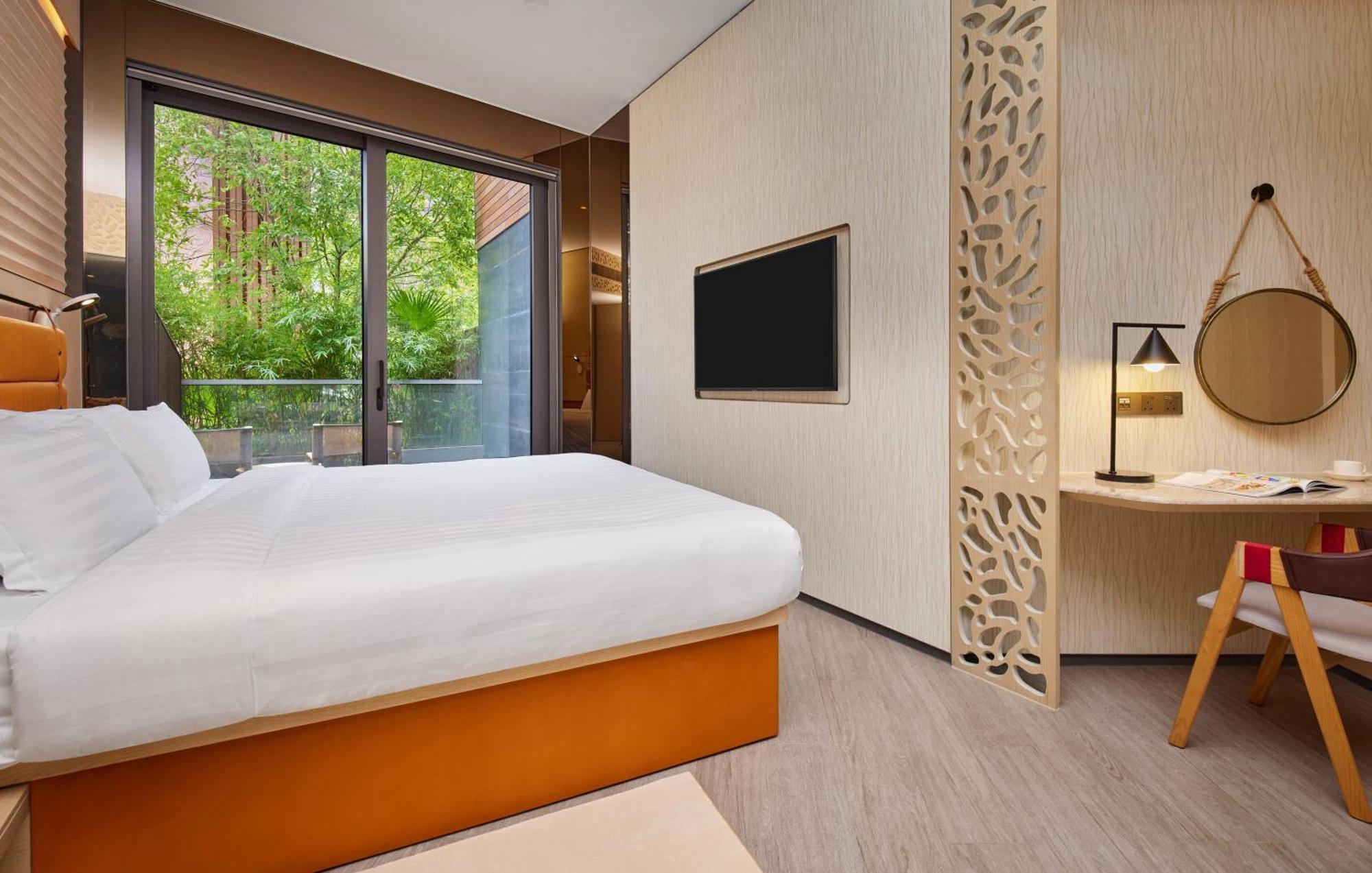 Premium King Room with Balcony
