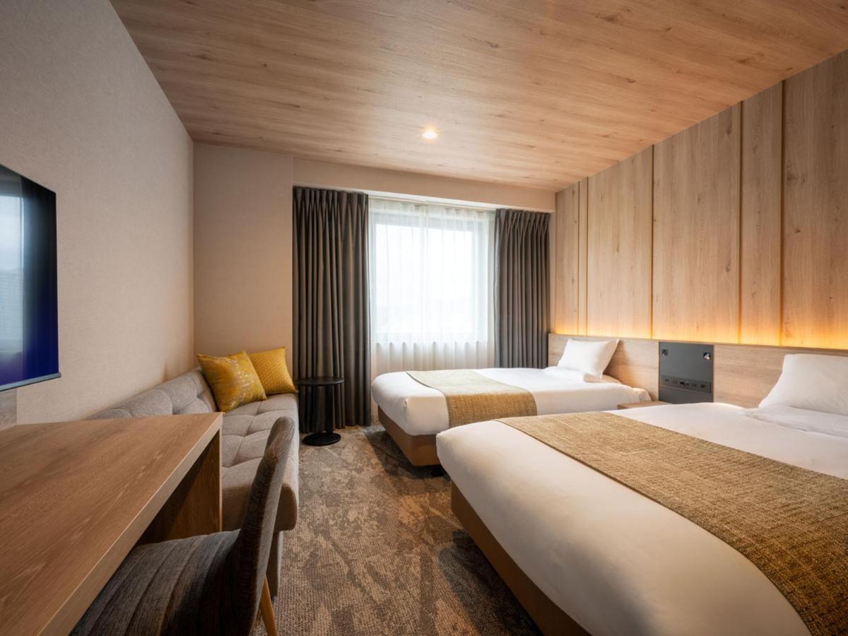 Premium Twin Room - Non-Smoking