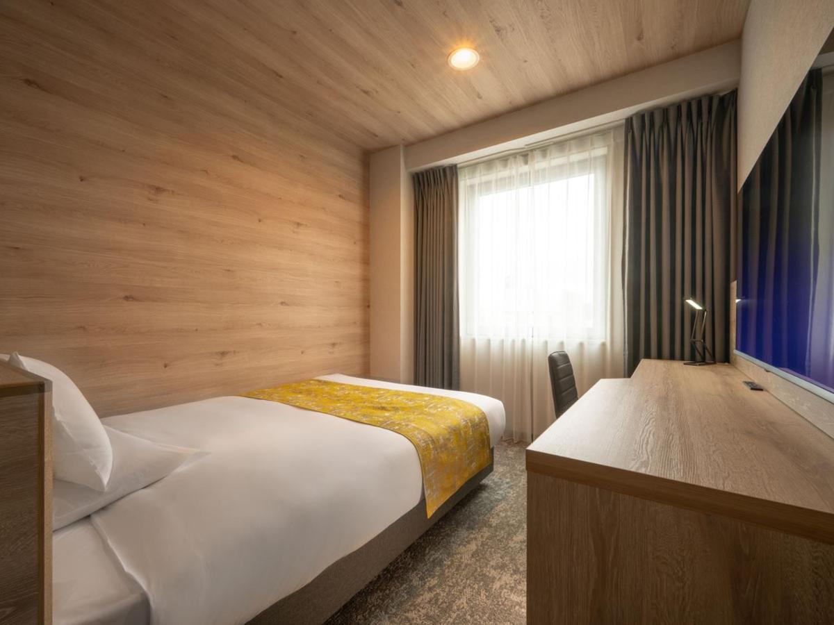 Premium Single Room (2 Adults) - Non-Smoking