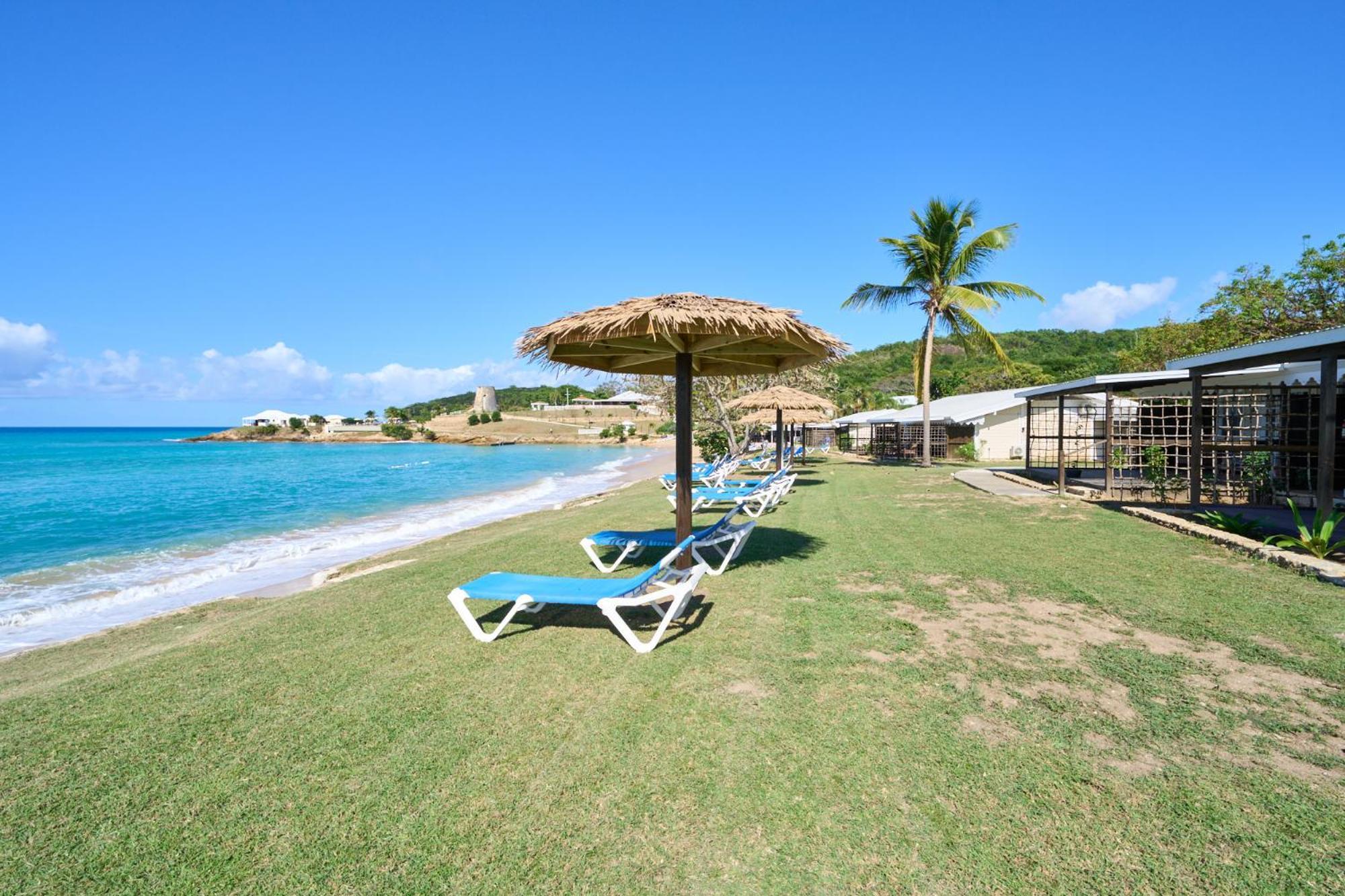 Beachfront Bungalow (King)