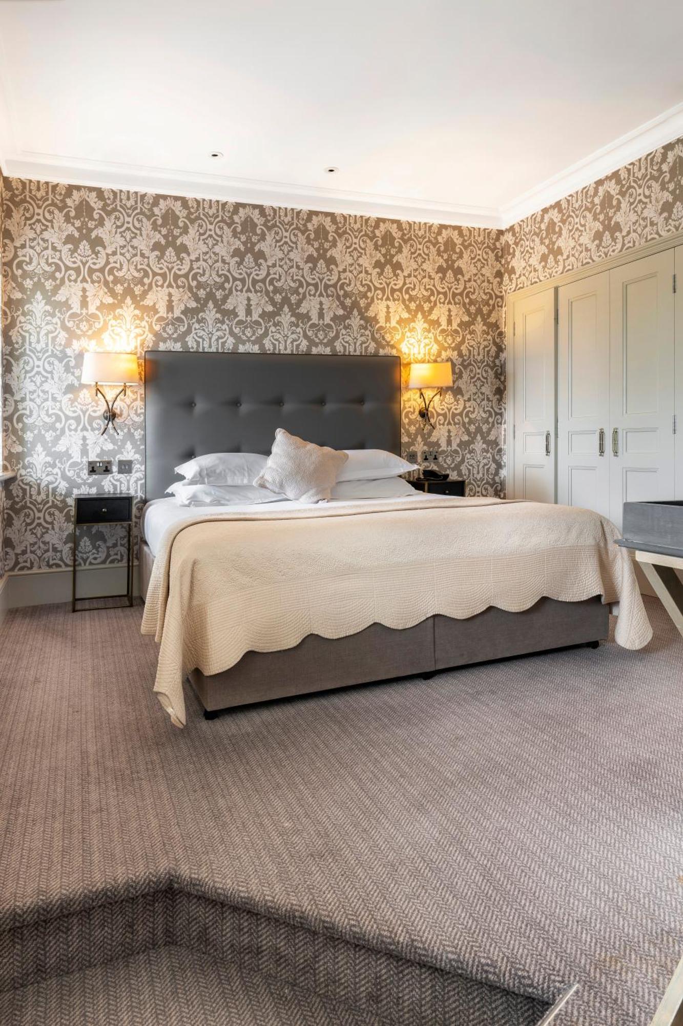 Junior Suite,1620979256:JPEG