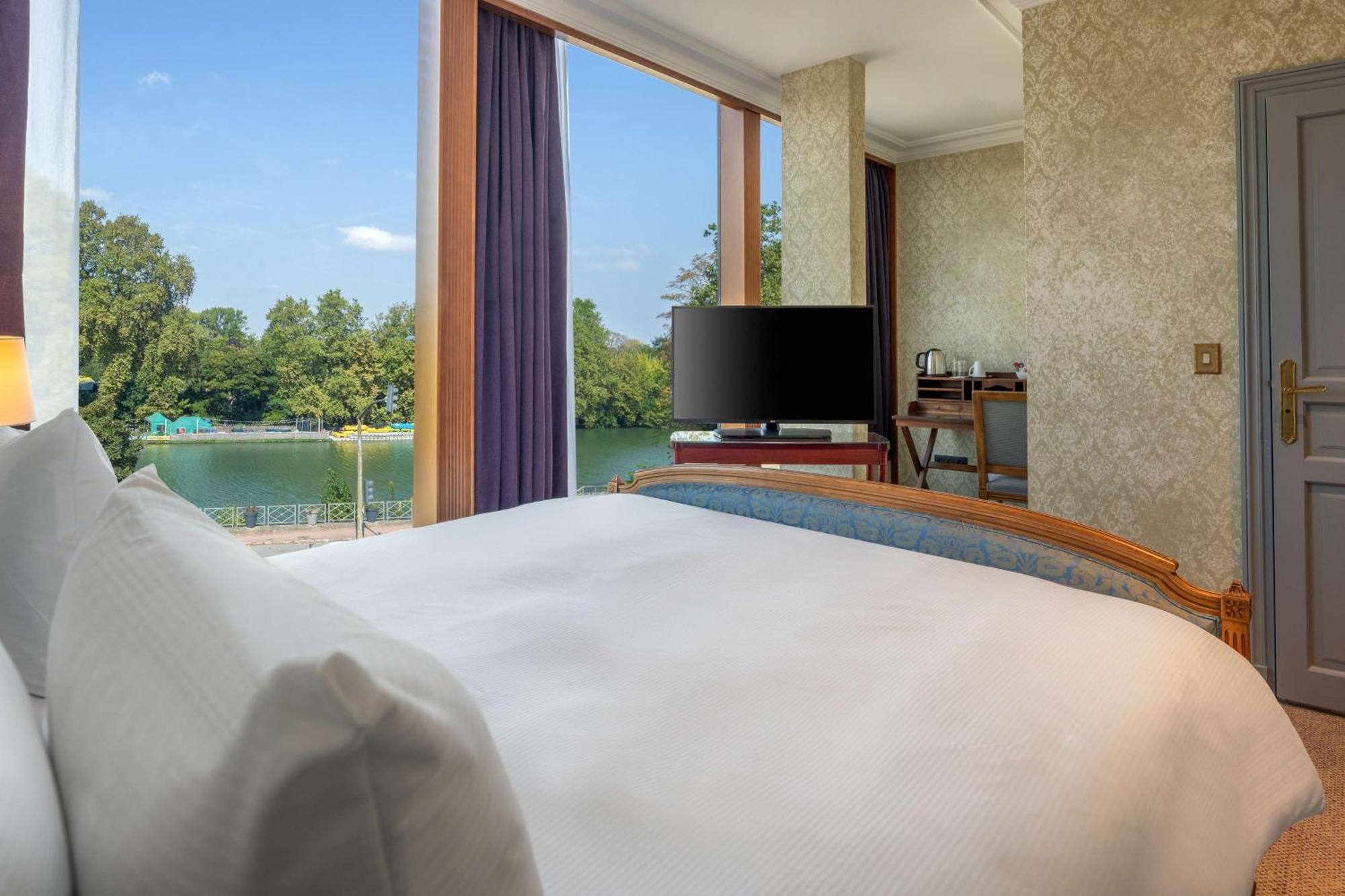 King Deluxe Room Seine View