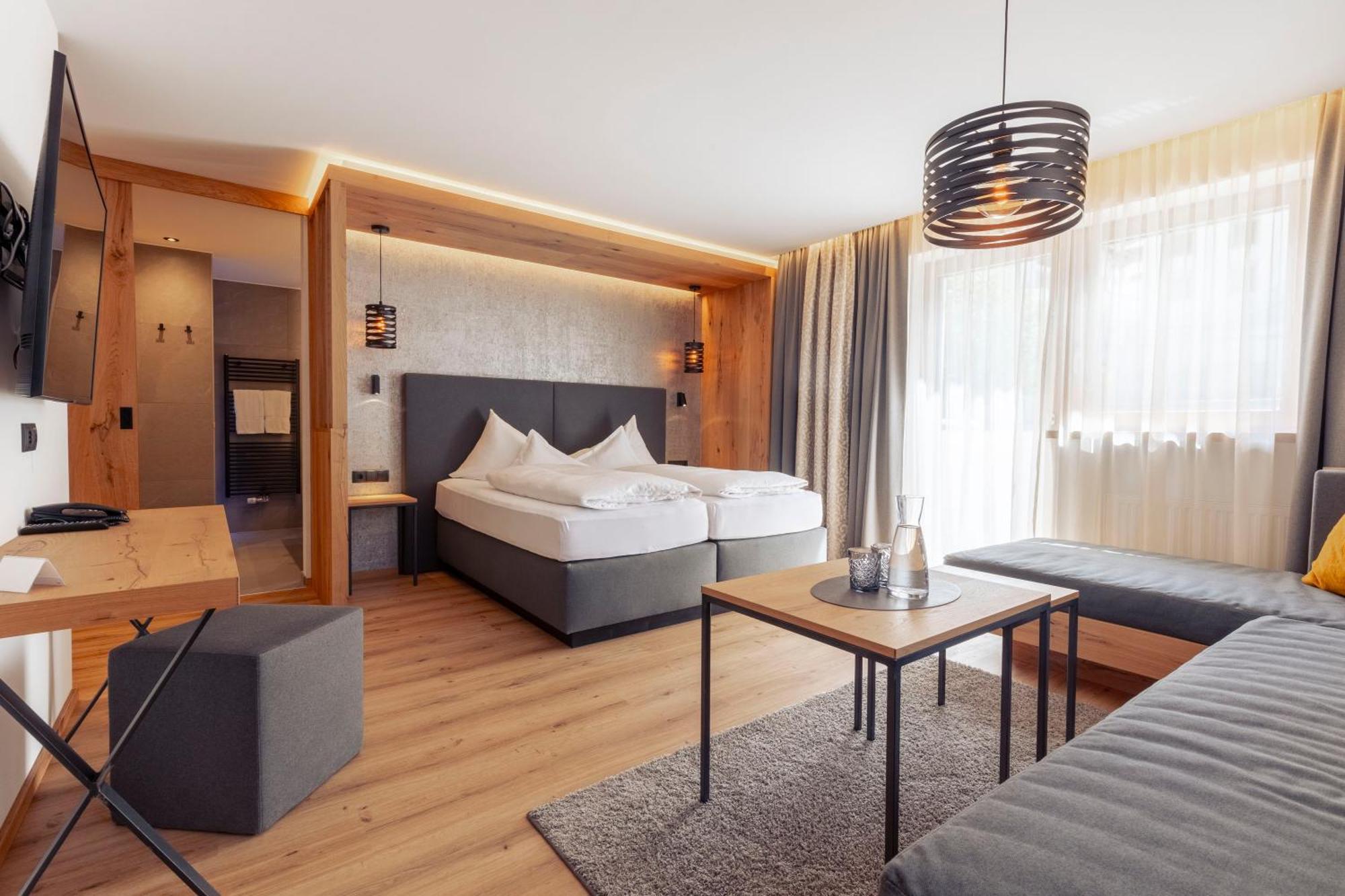 Deluxe Double Room Extra Bed