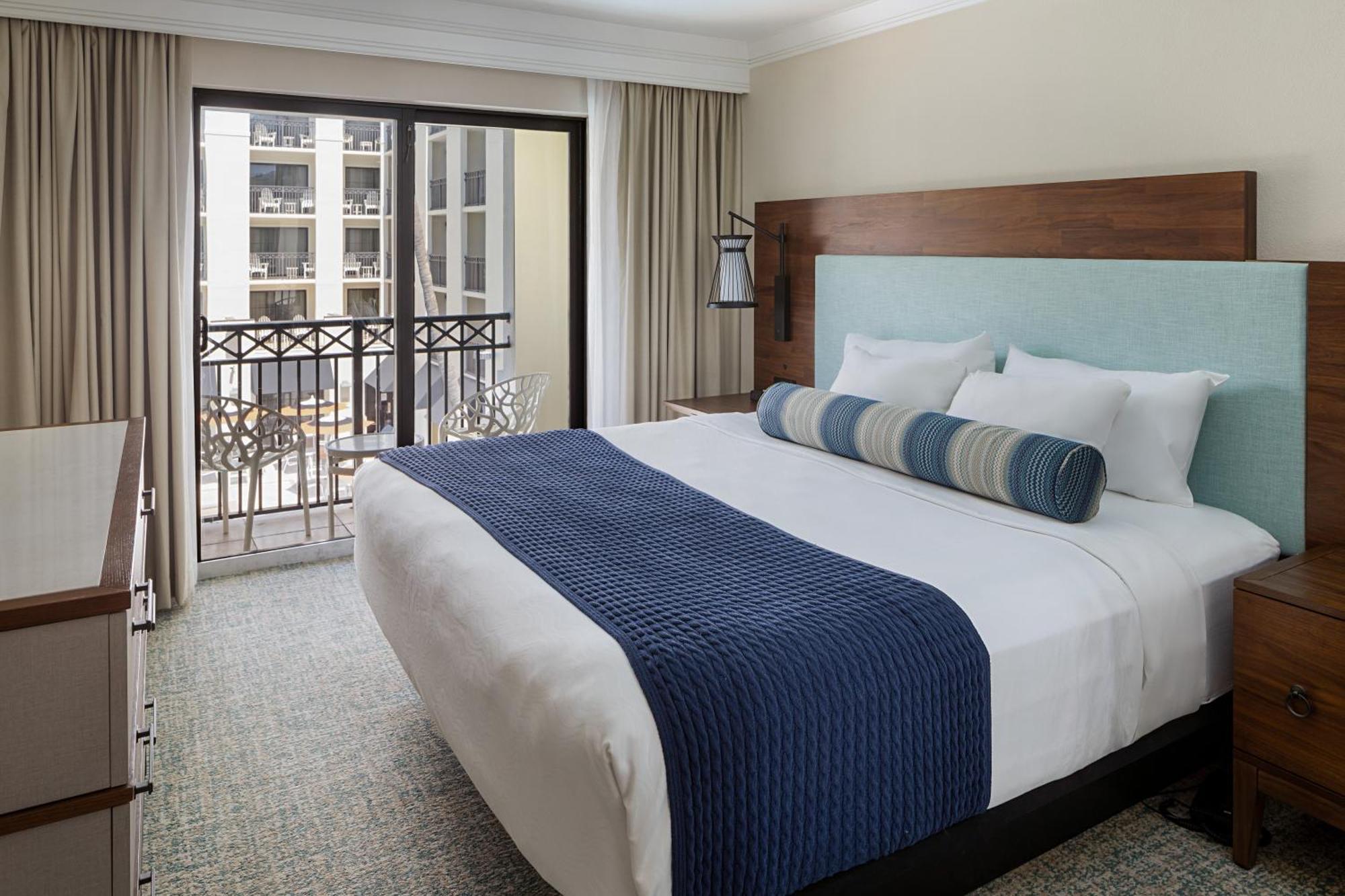 Two Bedroom King - King Suite - Pool View