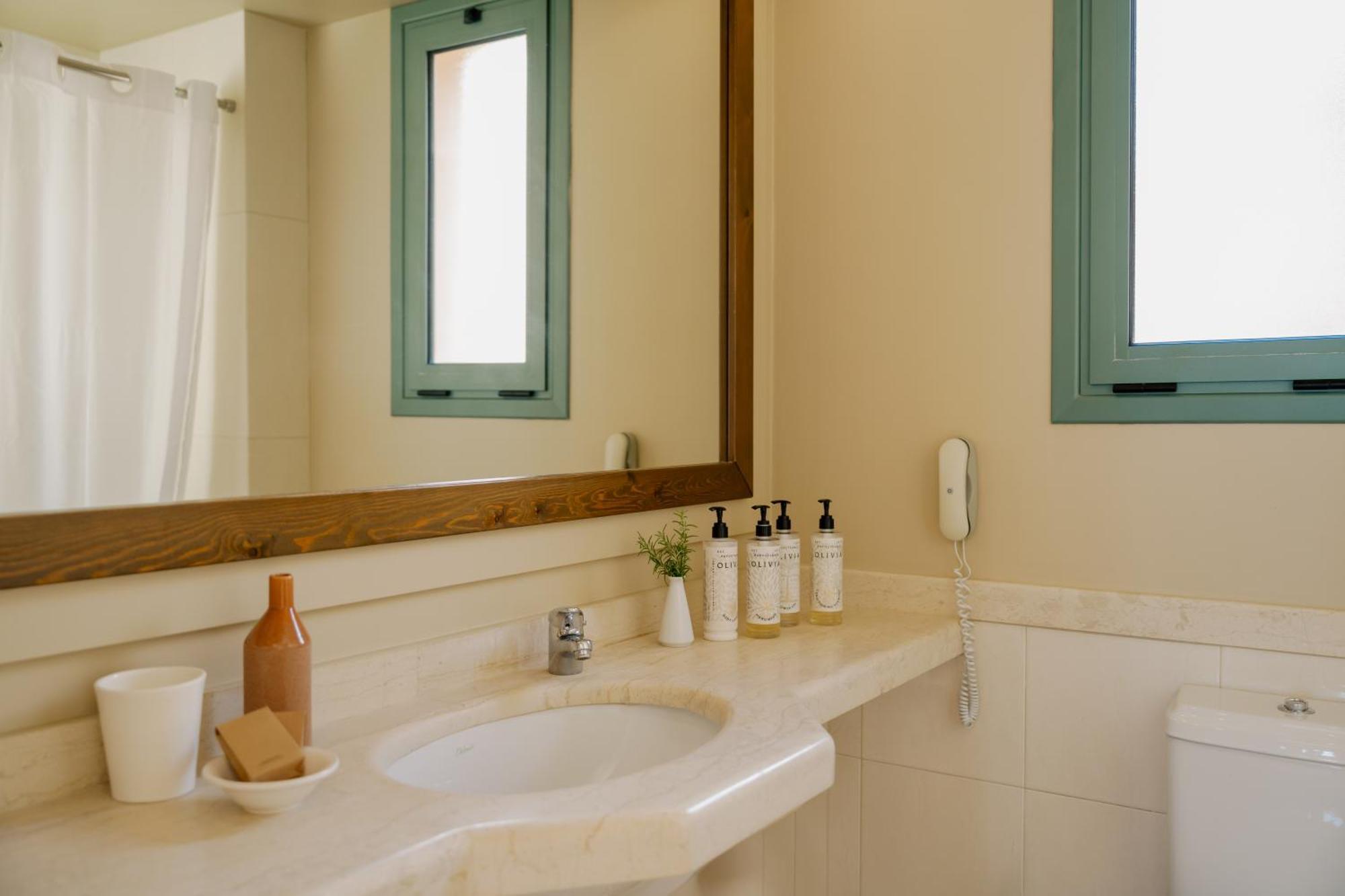 Two-Bedroom Suite,1641041425:JPEG