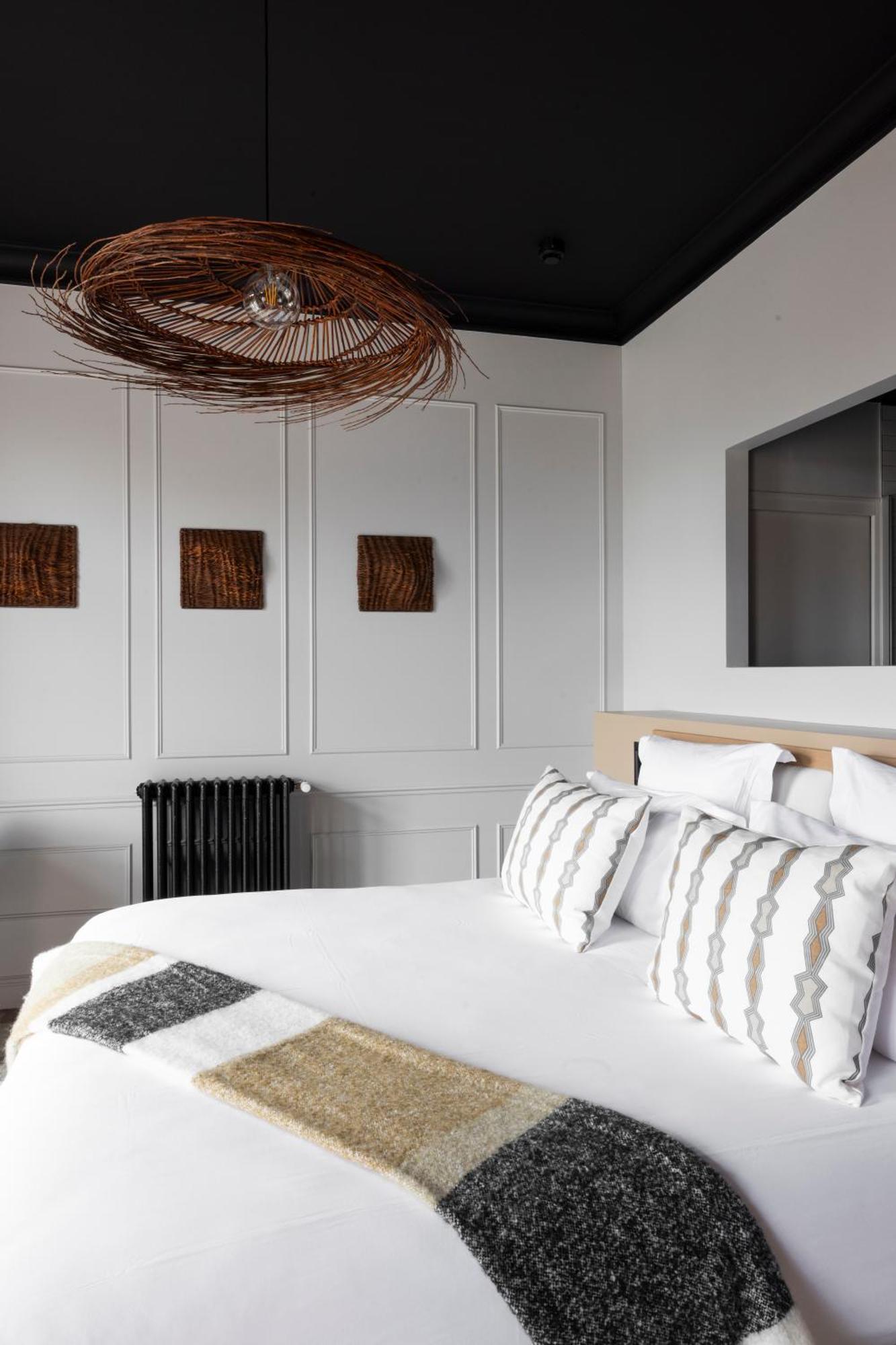Double Room,1629036455:JPEG