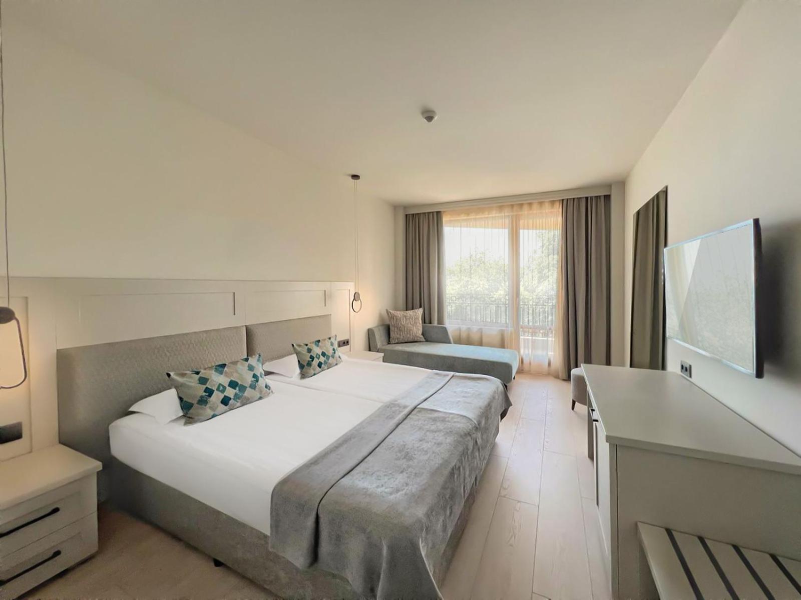Double Standard Room unlimited access to Calma SPA Center