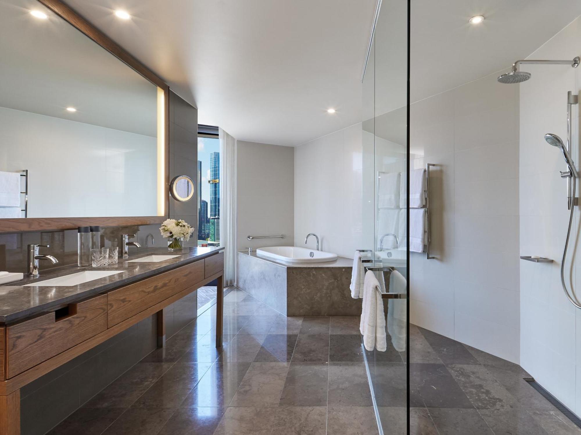 Panorama Suite mit Zugang zur Club Lounge