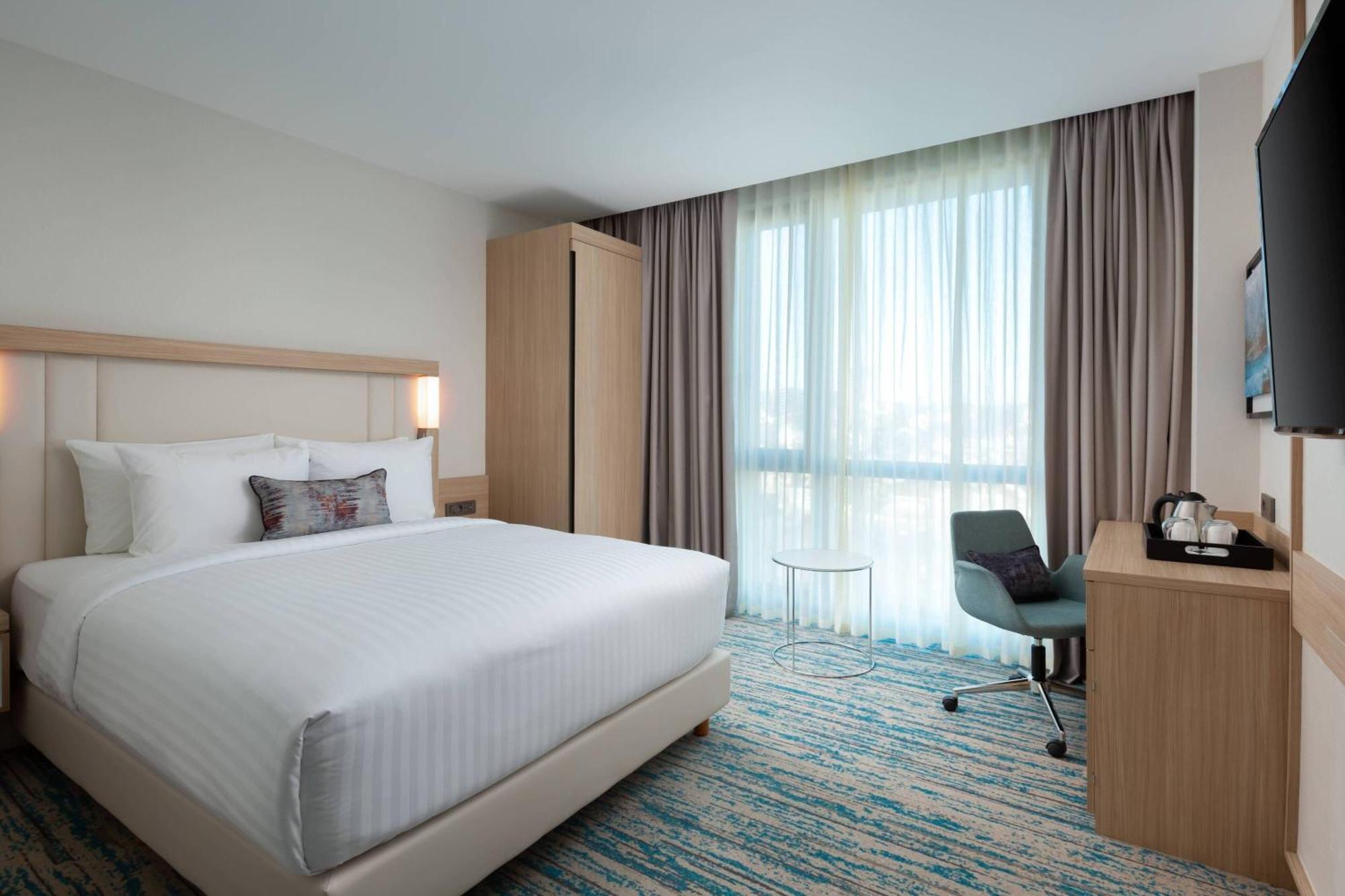 Standard, Guest room, 1 Queen, City view