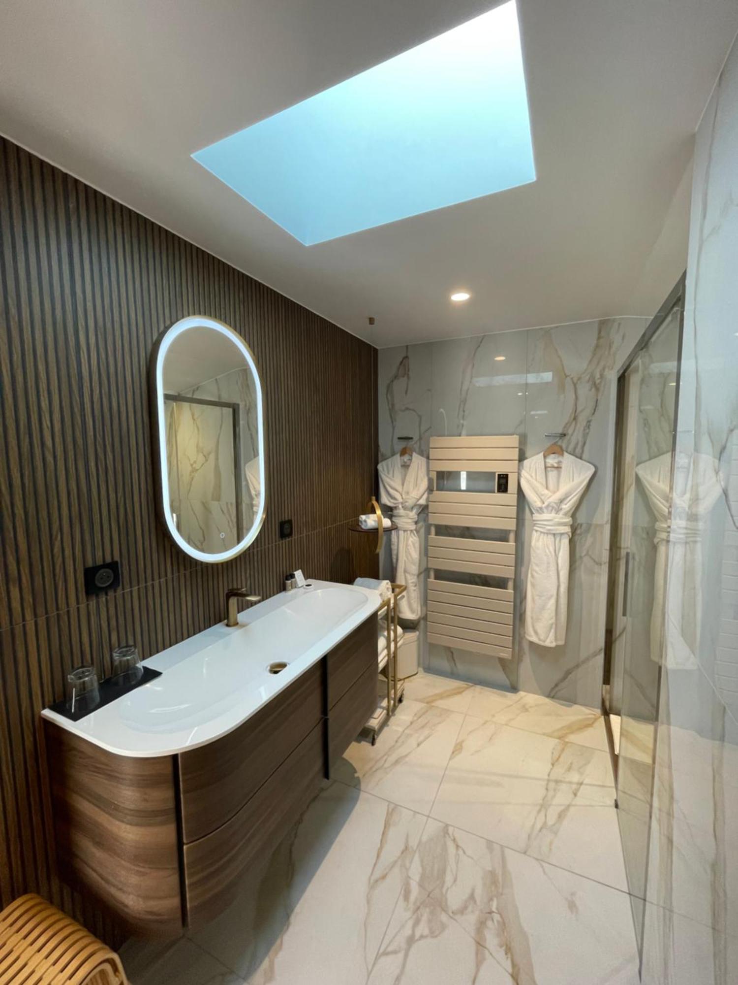 Suite - Vue sur Piscine