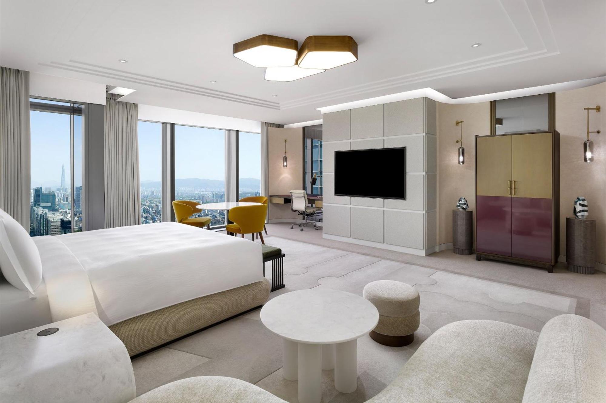 Masters King Suite City View