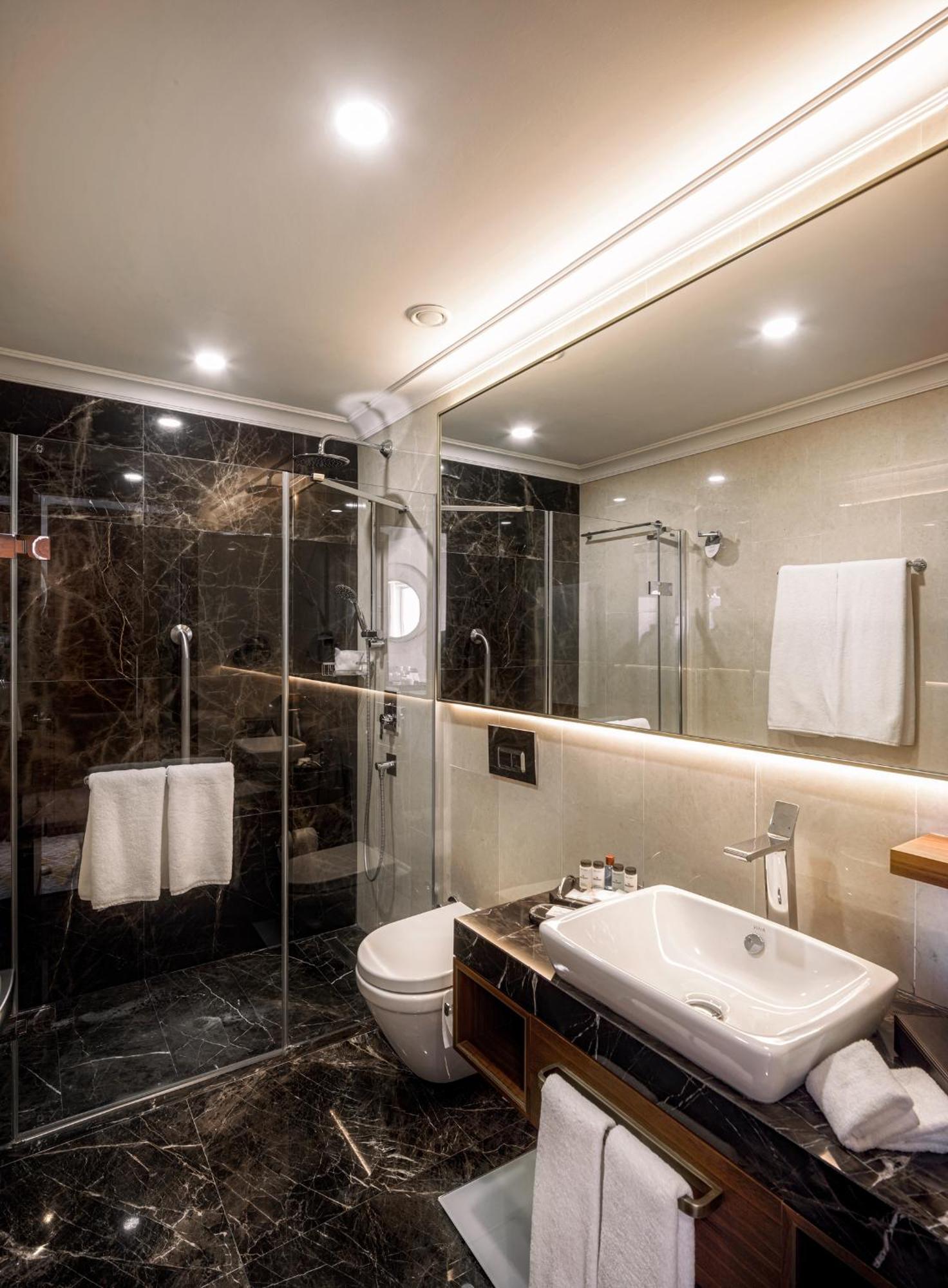 Deluxe, Guest room, 2 Twin/Single Bed(s), City view
