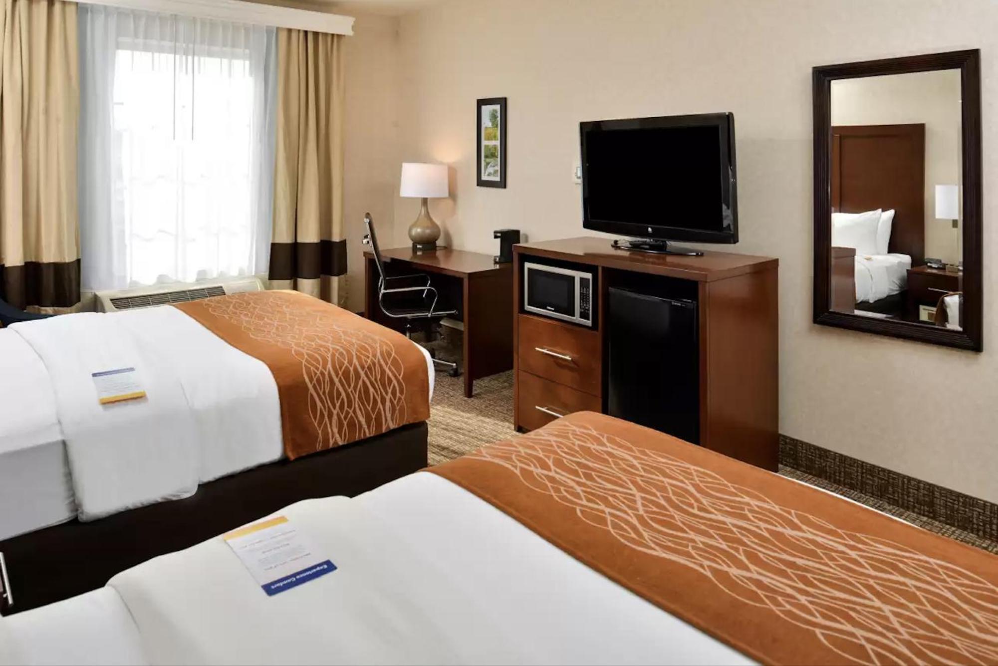 Queen Room with Two Queen Beds - Non-Smoking