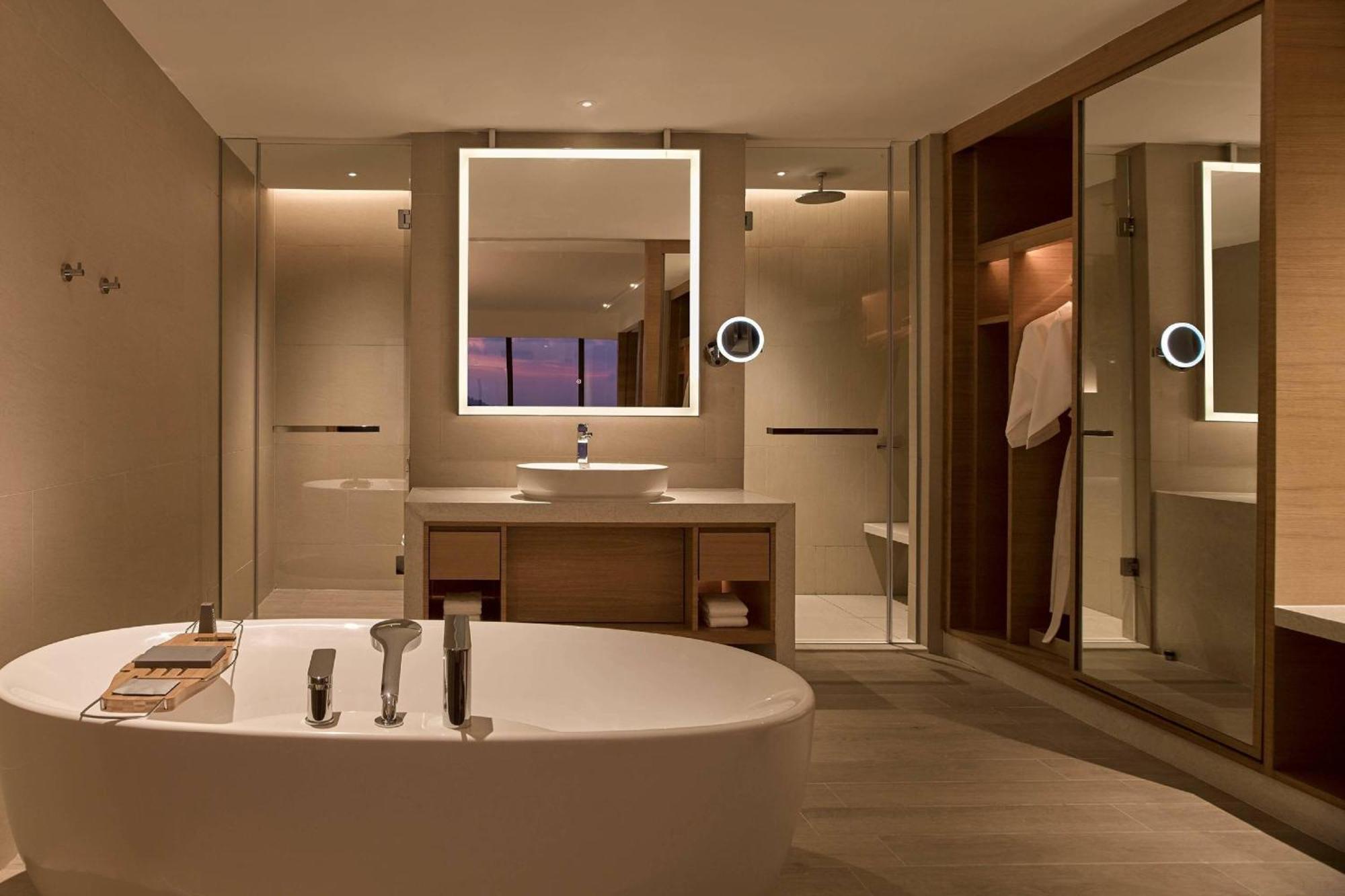 Ocean Suite Room
