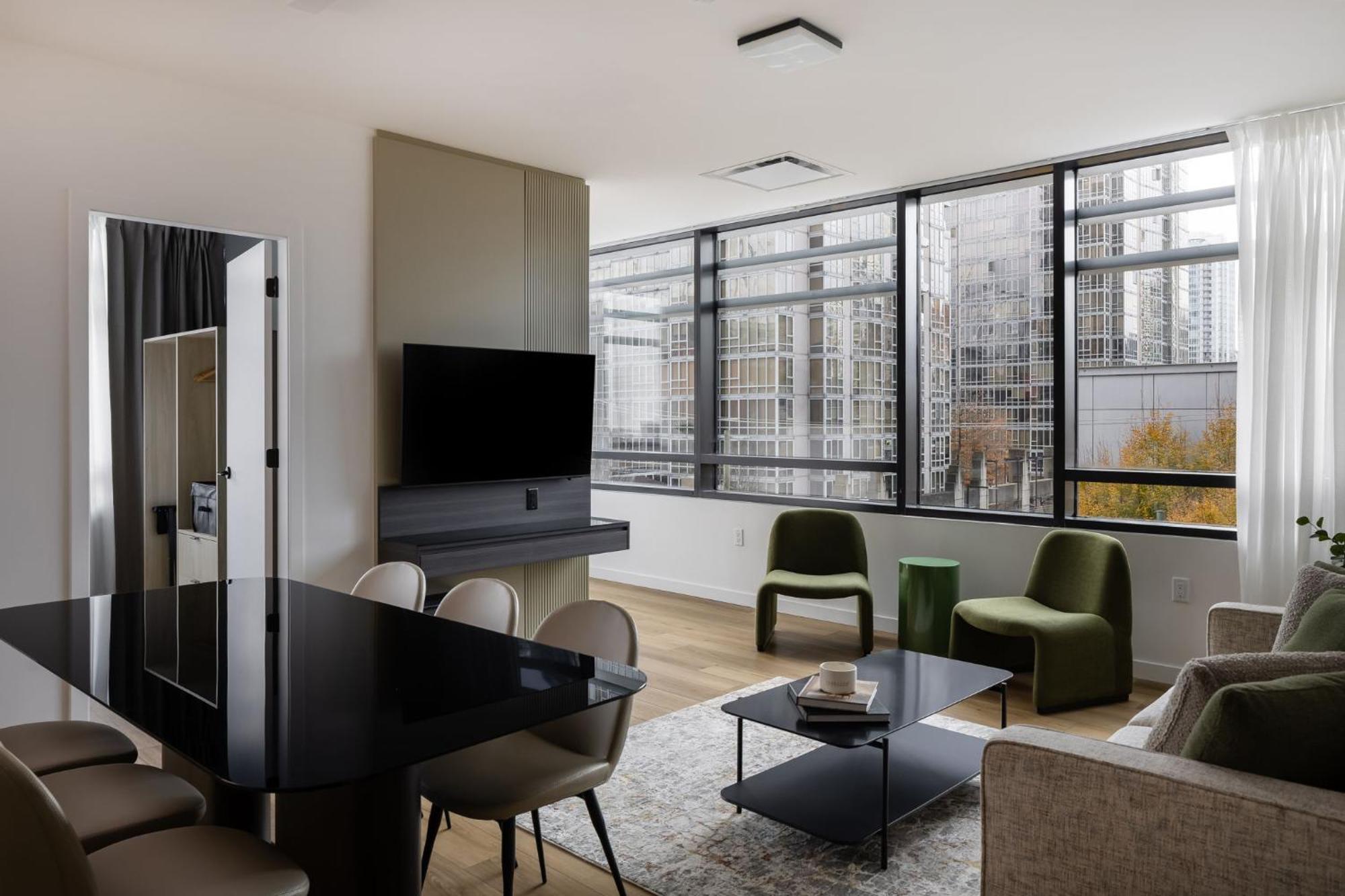 Two Bedroom Apartment Plus Office,1635129592:JPEG