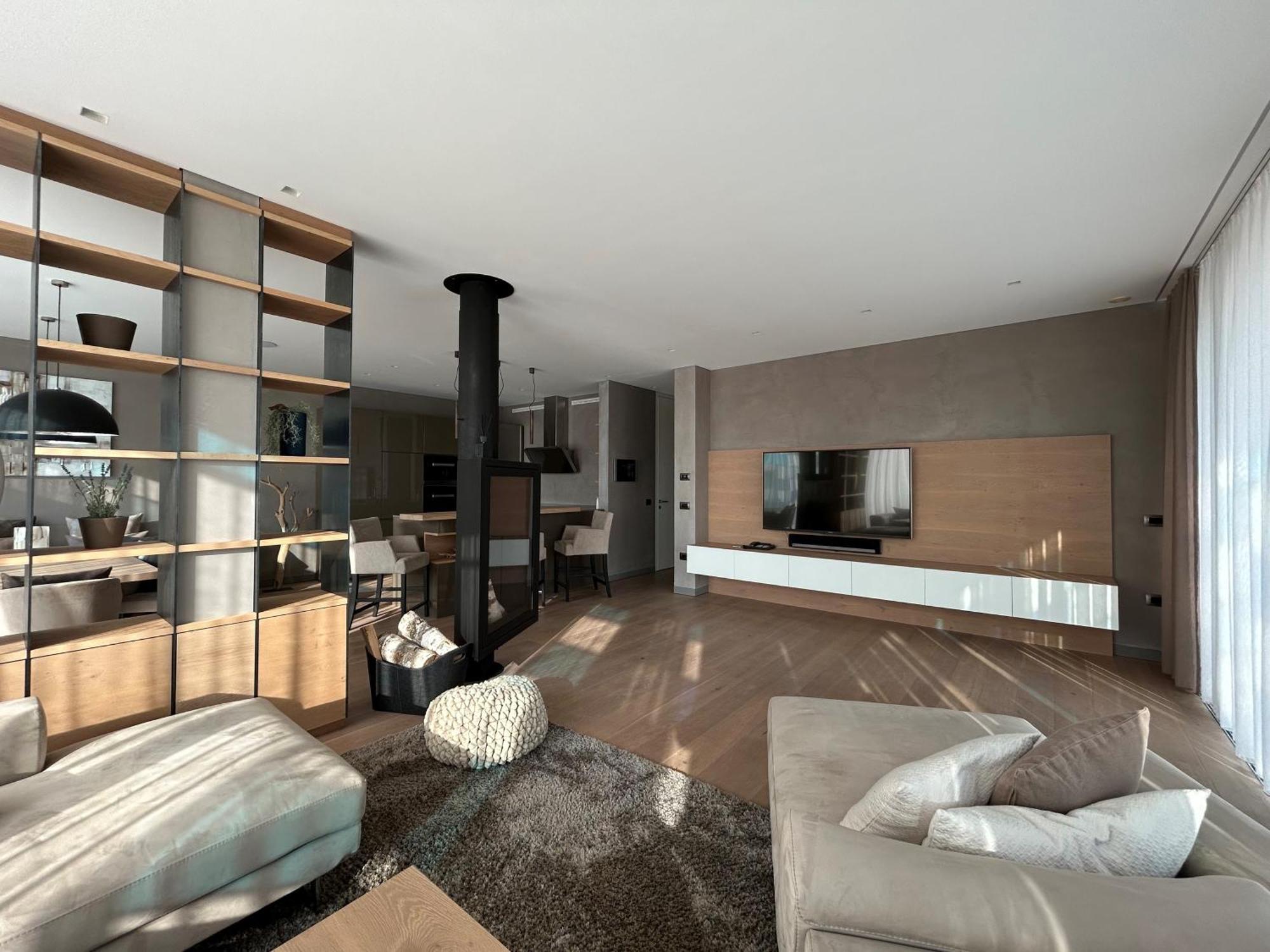 Three-Bedroom Apartment Lake View,1635261377:JPEG