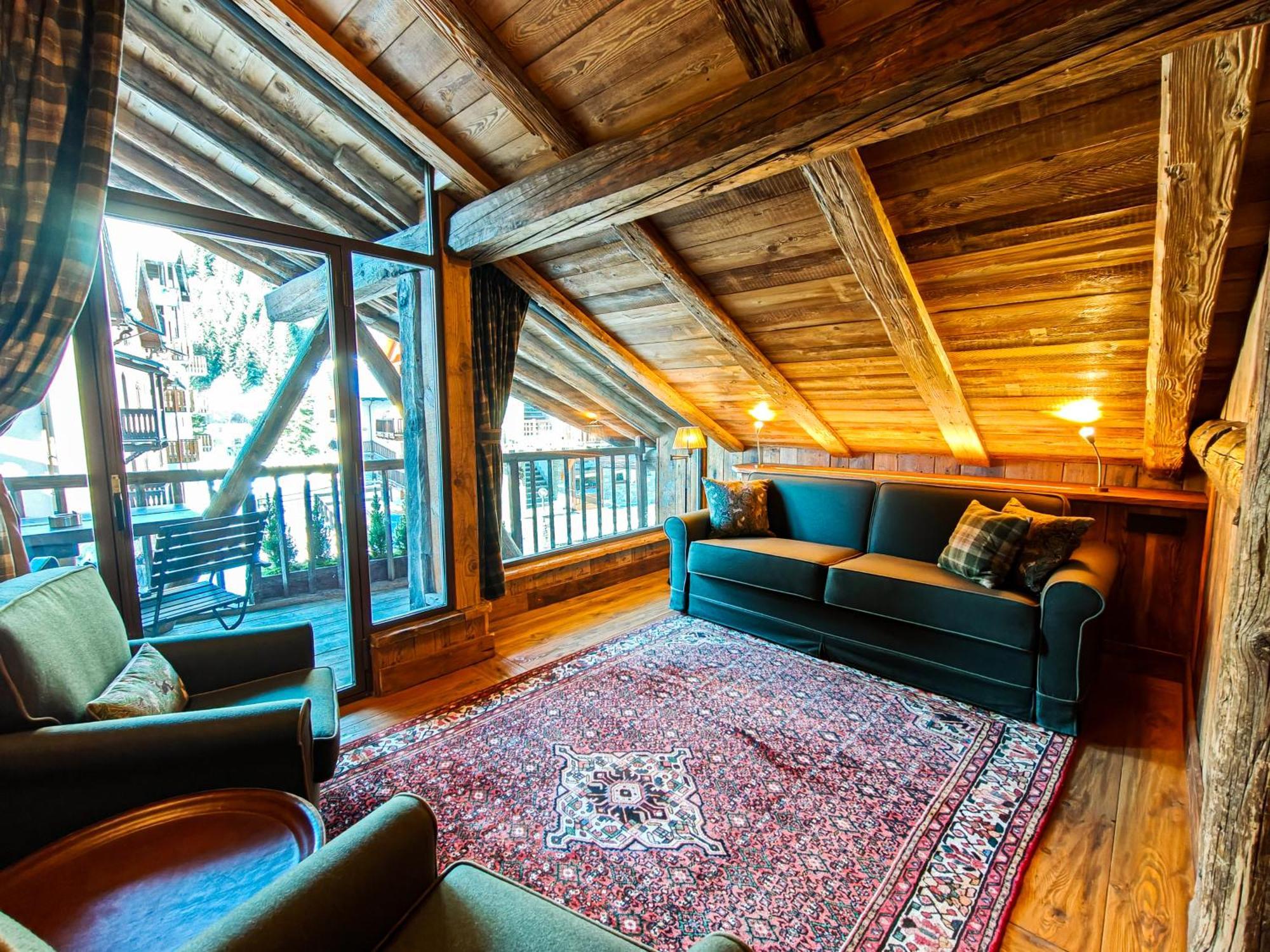 Deluxe Quadruple Room