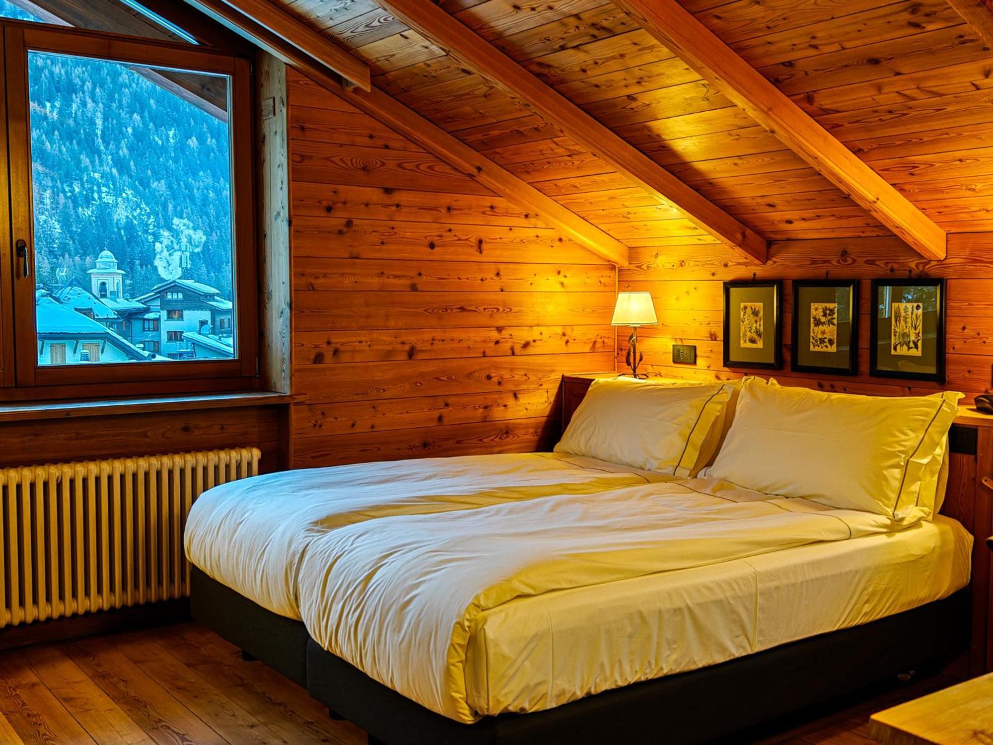 Luxury Triple Room