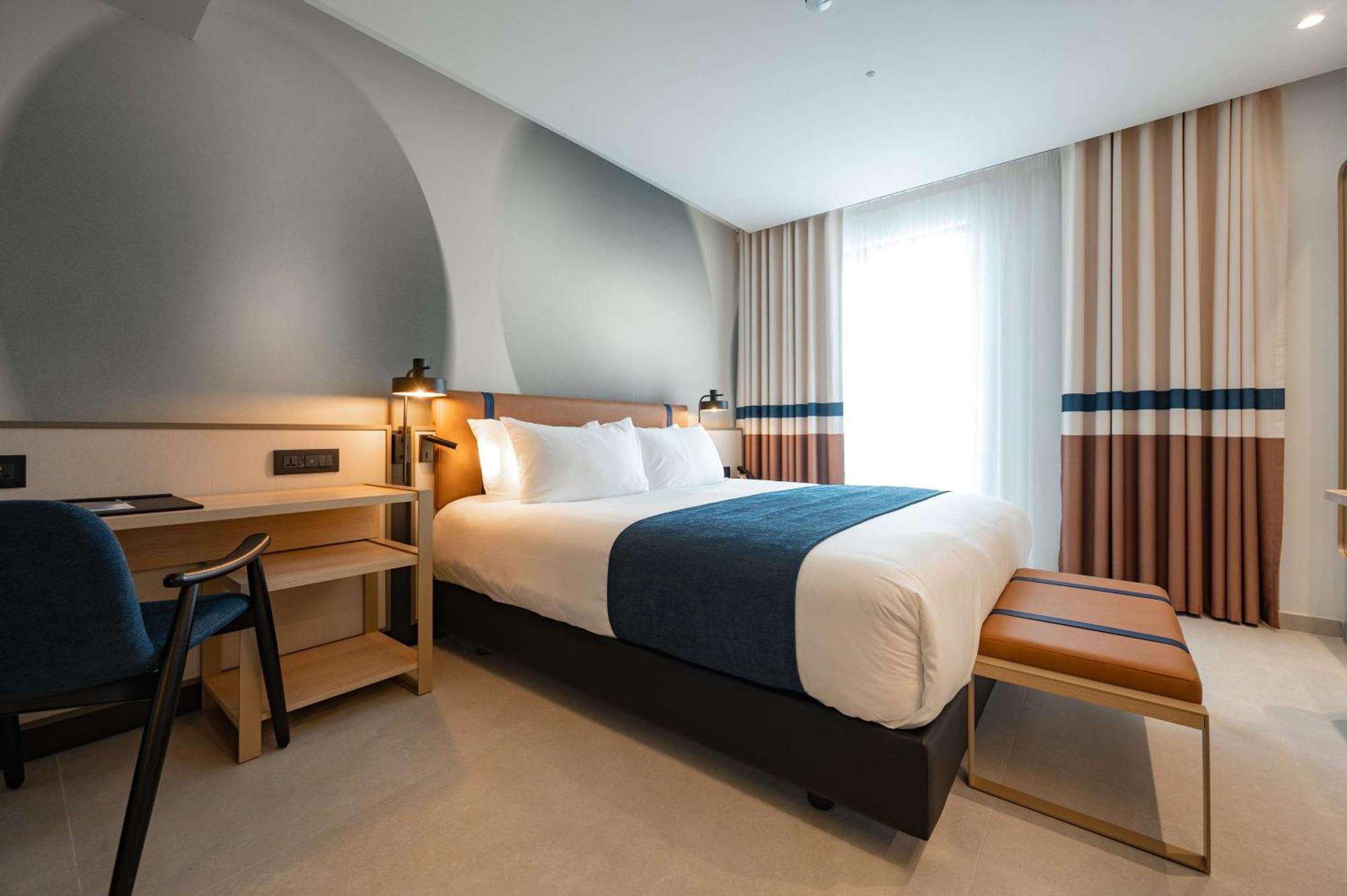 Deluxe Double Room Balcony