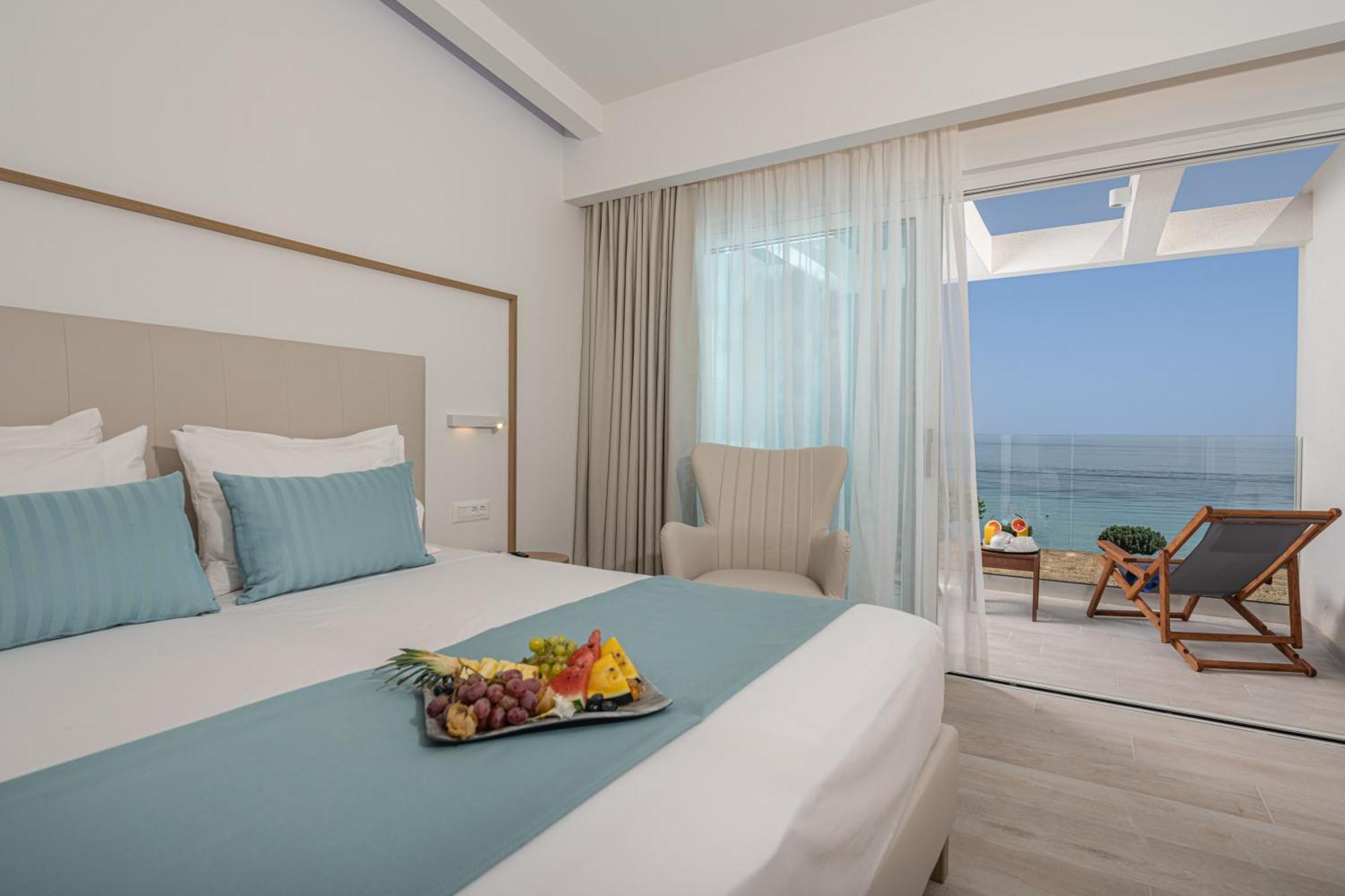 Deluxe Double or Twin Room Sundeck Seaview,1638570178:JPEG