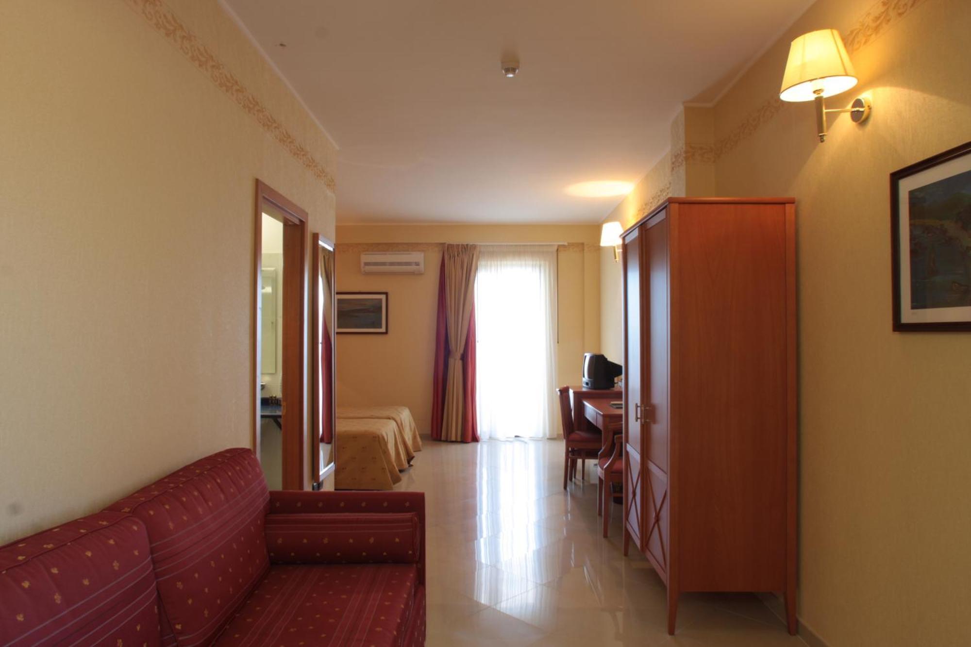 Double or Twin Room,1639472631:JPEG