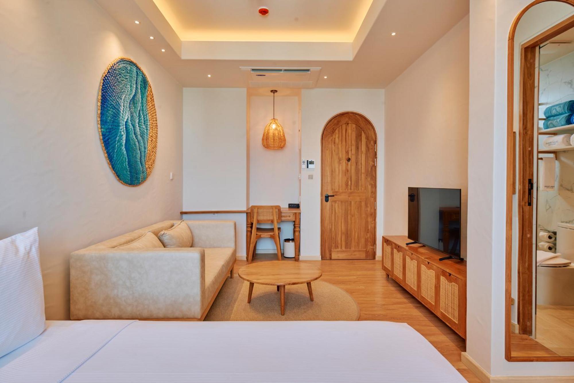 Deluxe Family Room