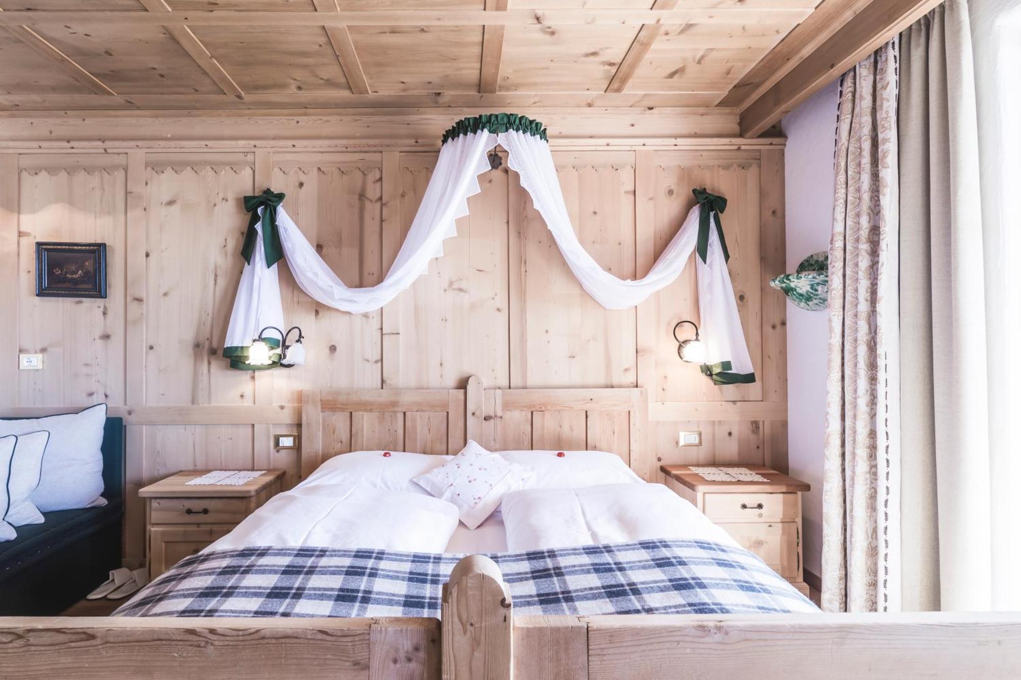 Junior Suite,1639575977:JPEG