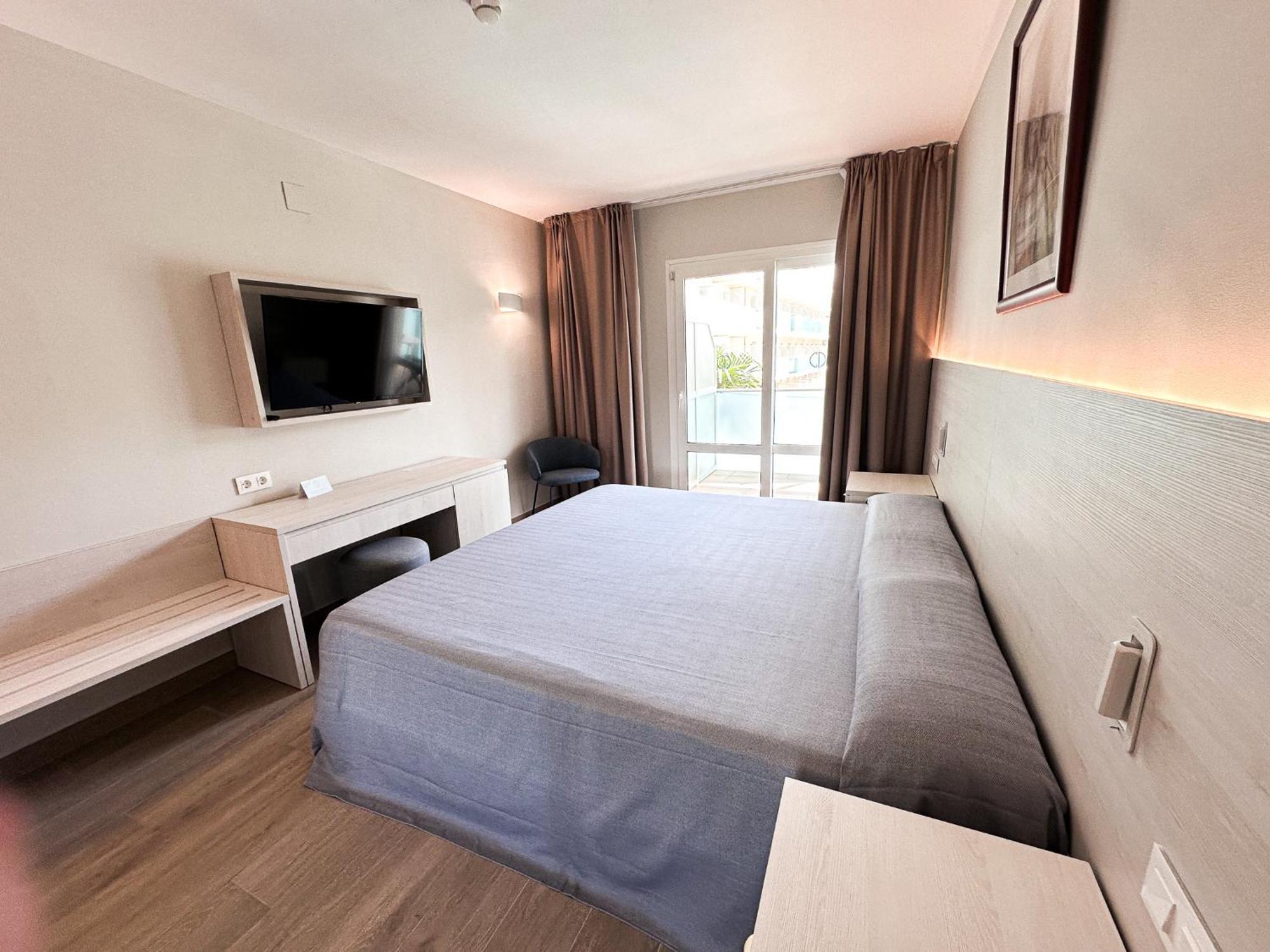 Superior Room with Pool View