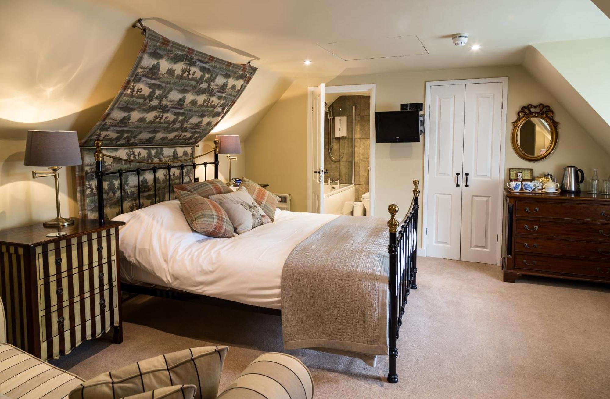 Double Room with Private Bathroom