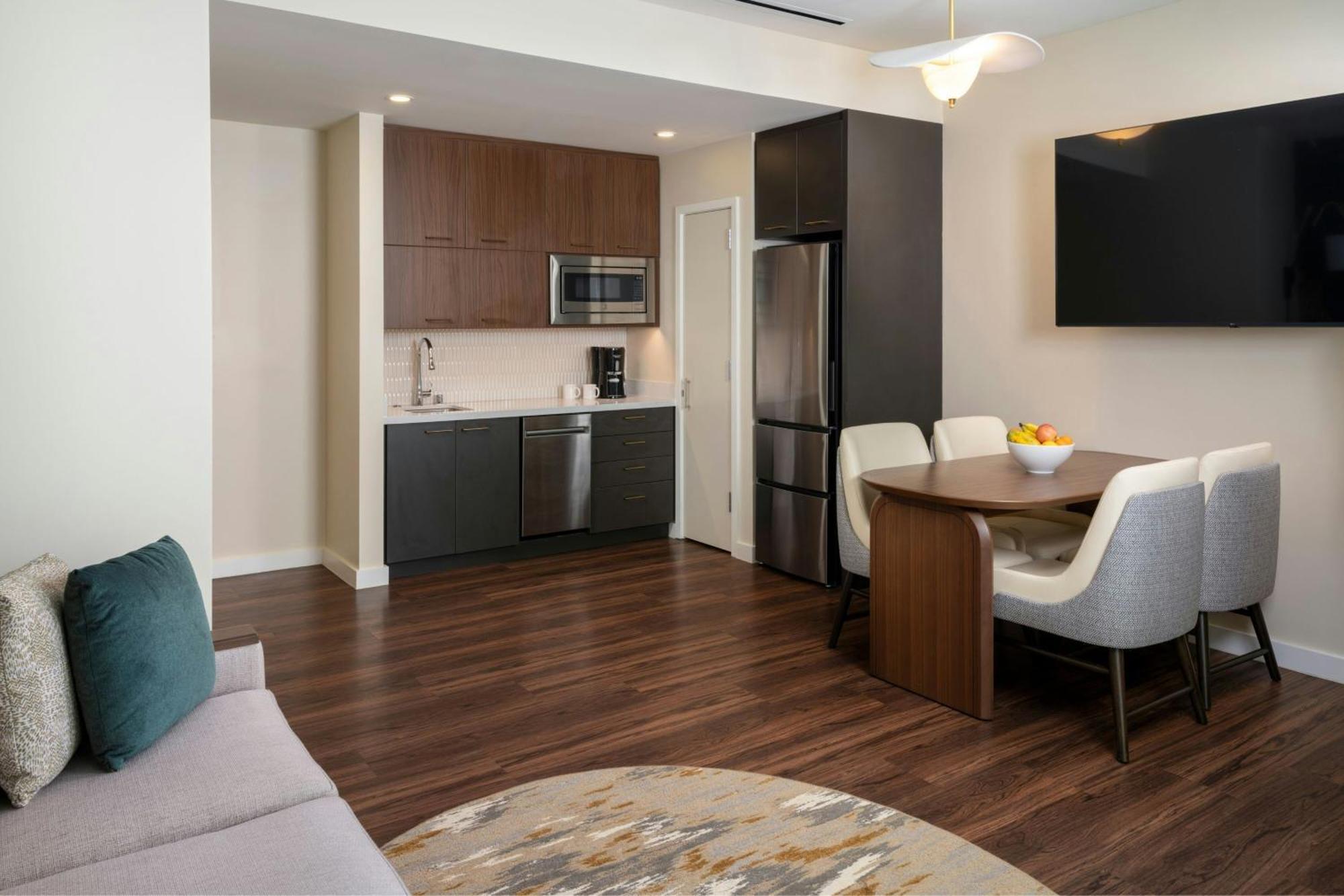 One-Bedroom King Suite Sofa Bed