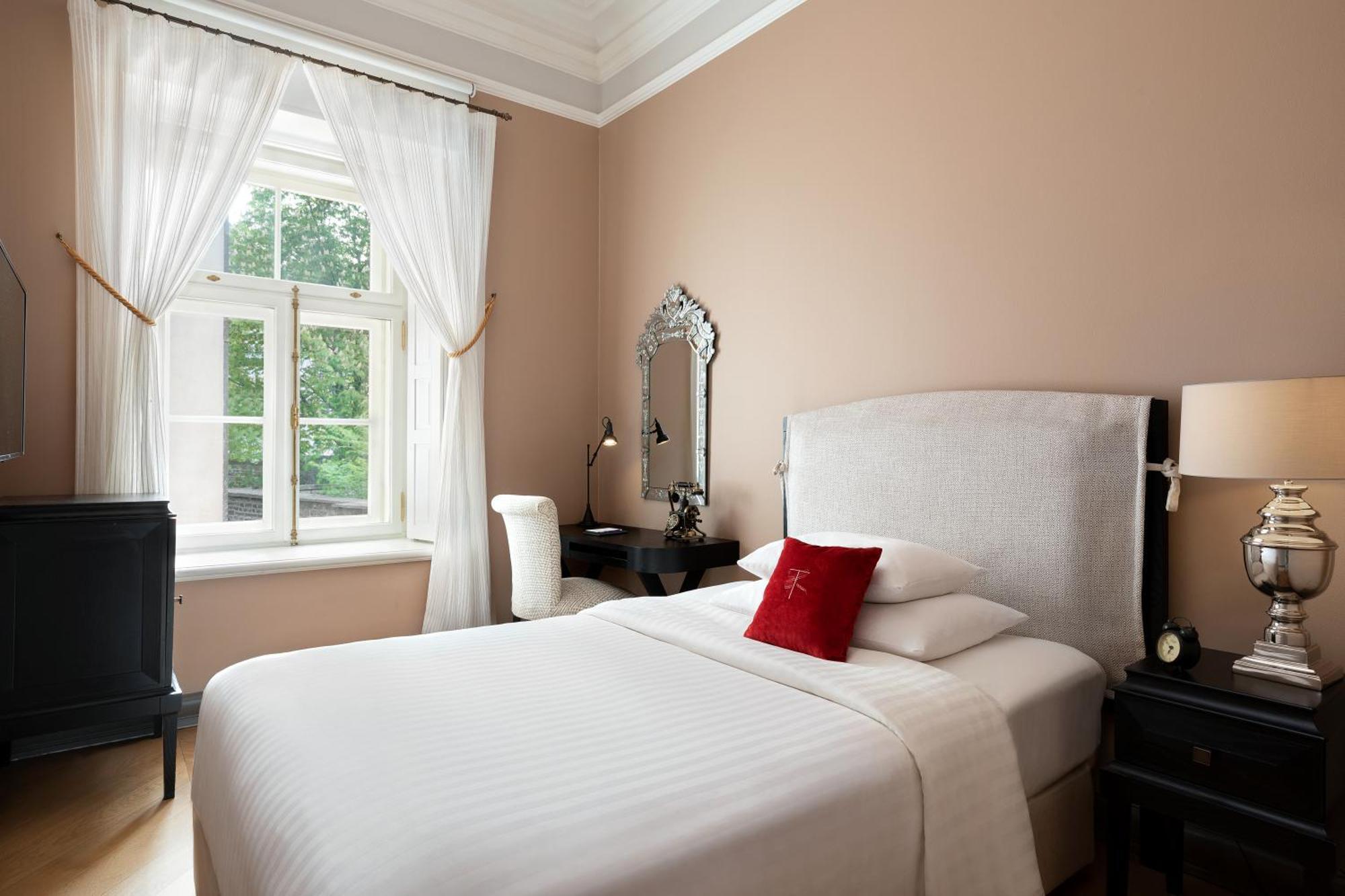 Cozy Comfort Guest room 1 Double Courtyard view