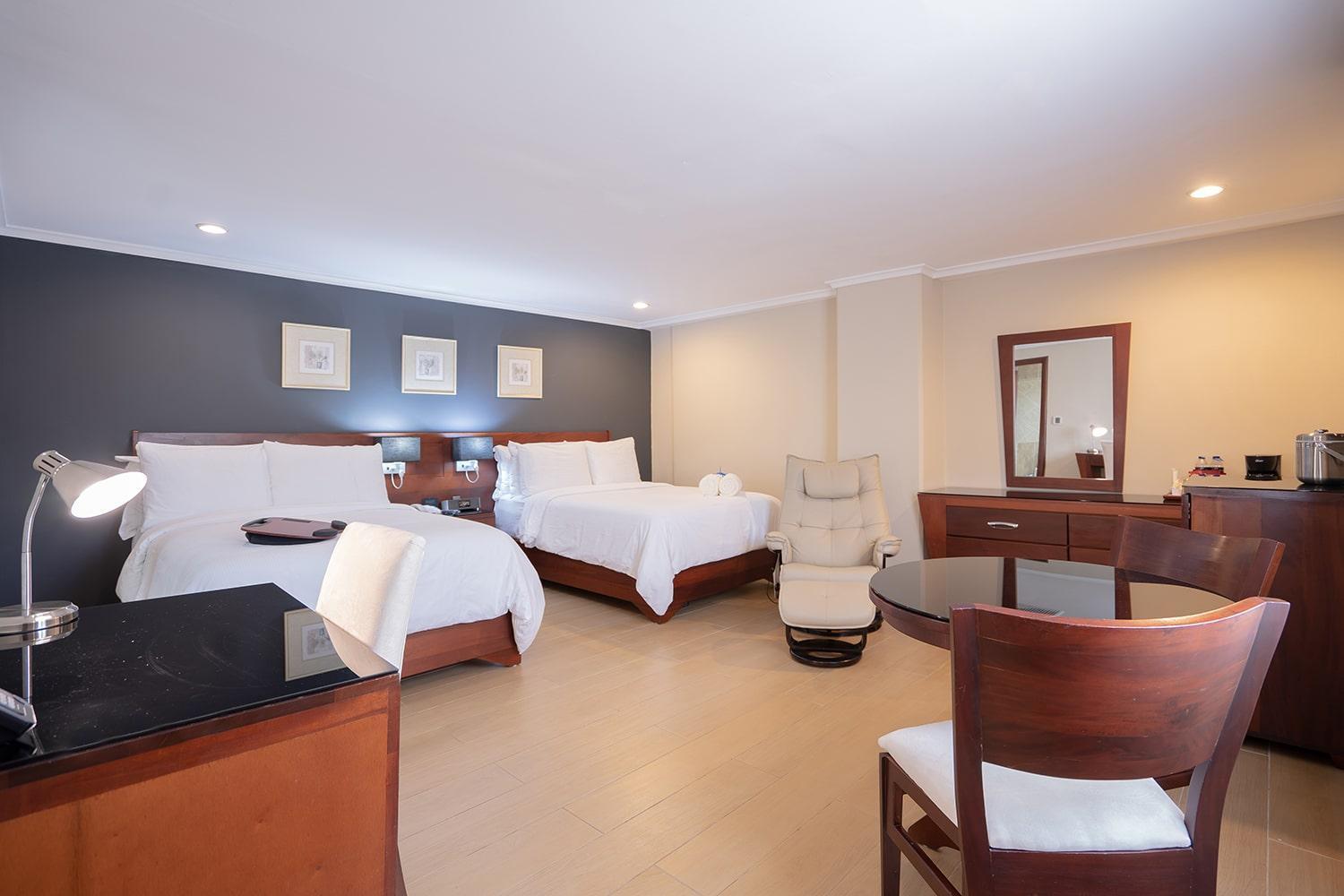 Club Imperial 1 king Bed