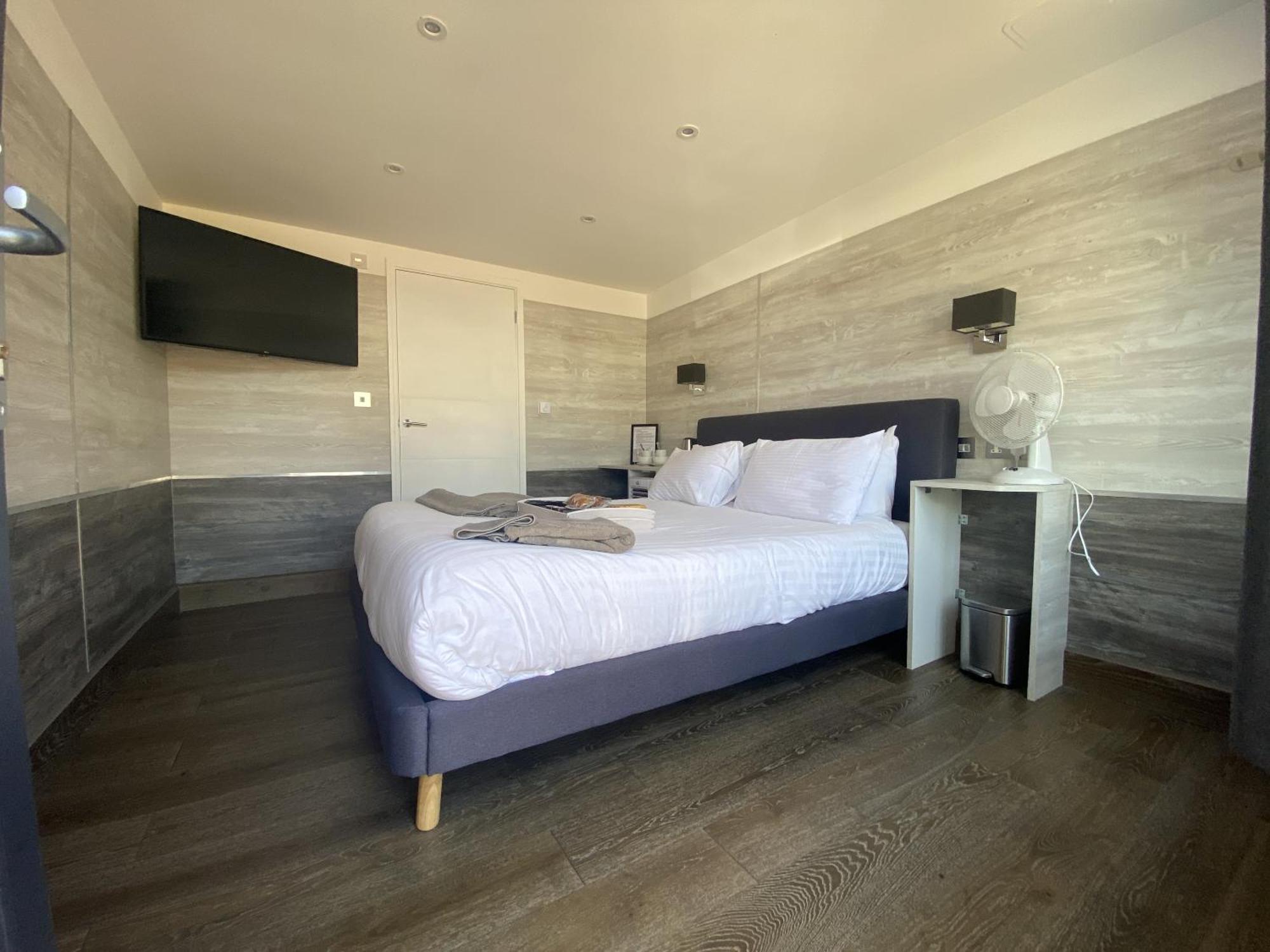 Junior Suite,1642335942:JPEG