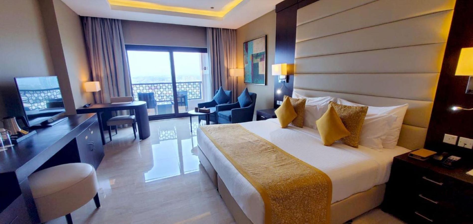 Deluxe Room King Marina View