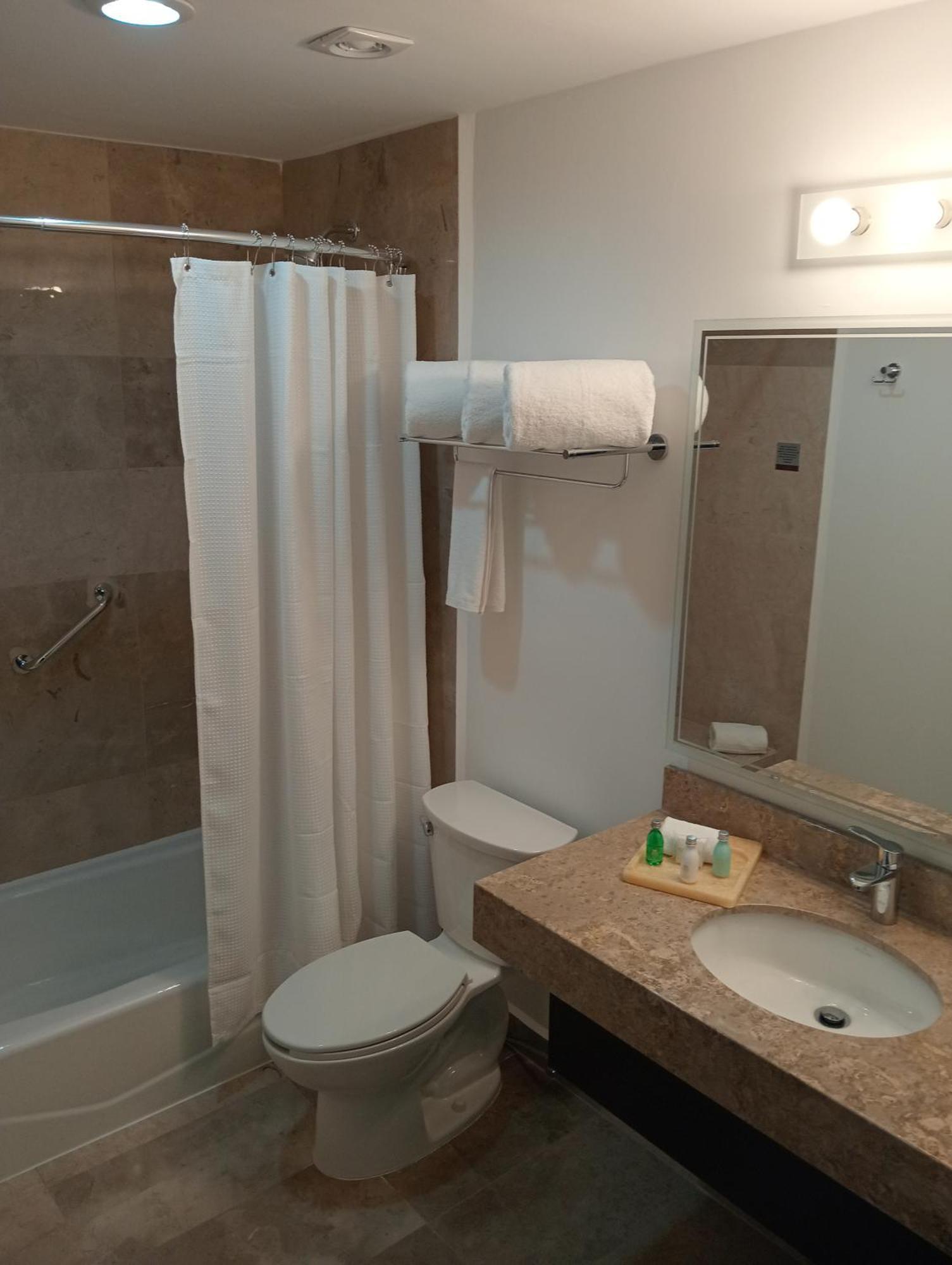 Junior Suite,1642520394:JPEG