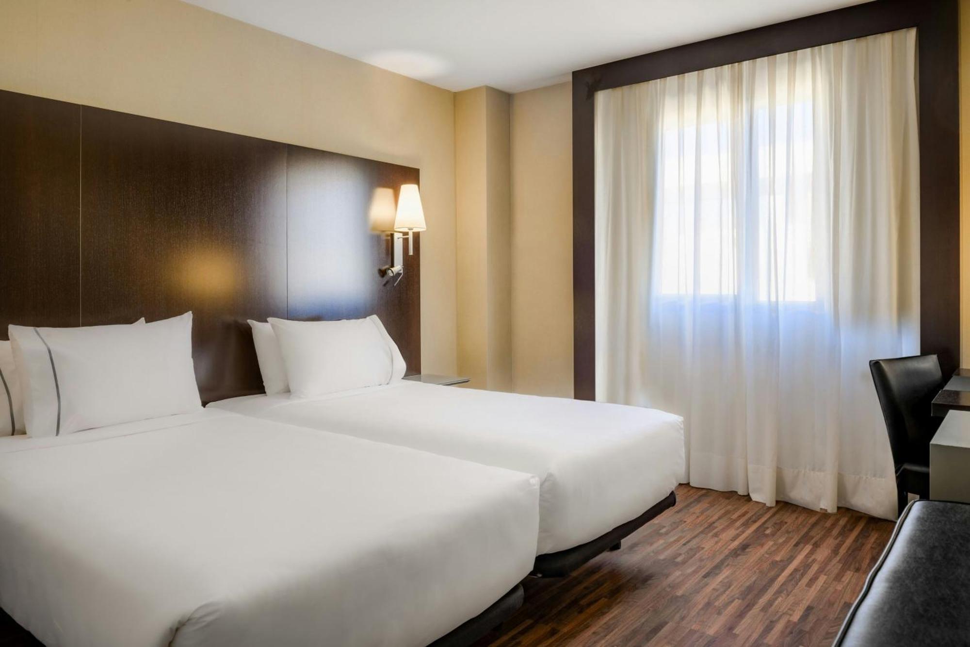 Standard Twin, Guest room, 2 Twin/Single Bed(s)