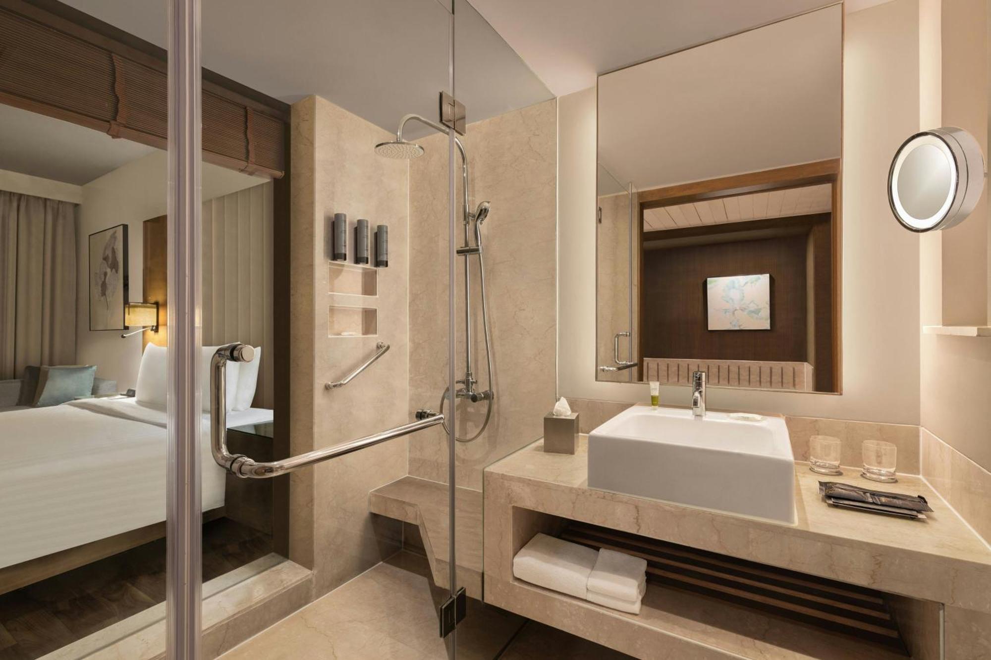 King Guest Room High Floor