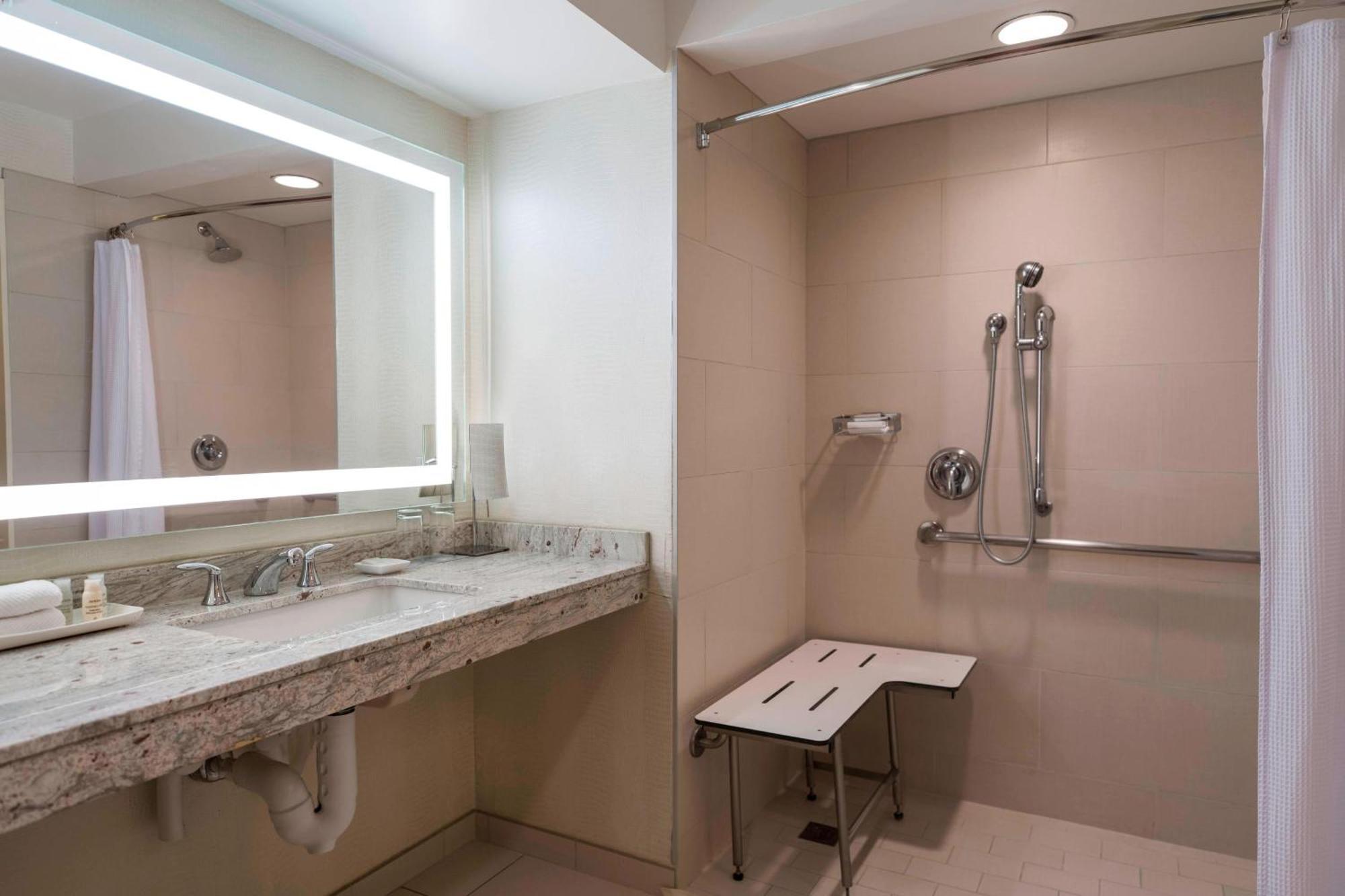 Standard Suite,1643160524:JPEG